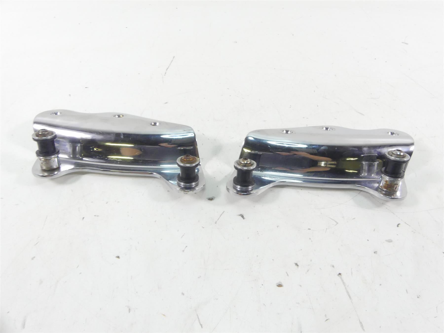 2011 Harley Touring FLTRX Road Glide Sissy Bar Quick Release Mounts 975119-0 {{ shop.shopifyCountryName }} - Mototech271