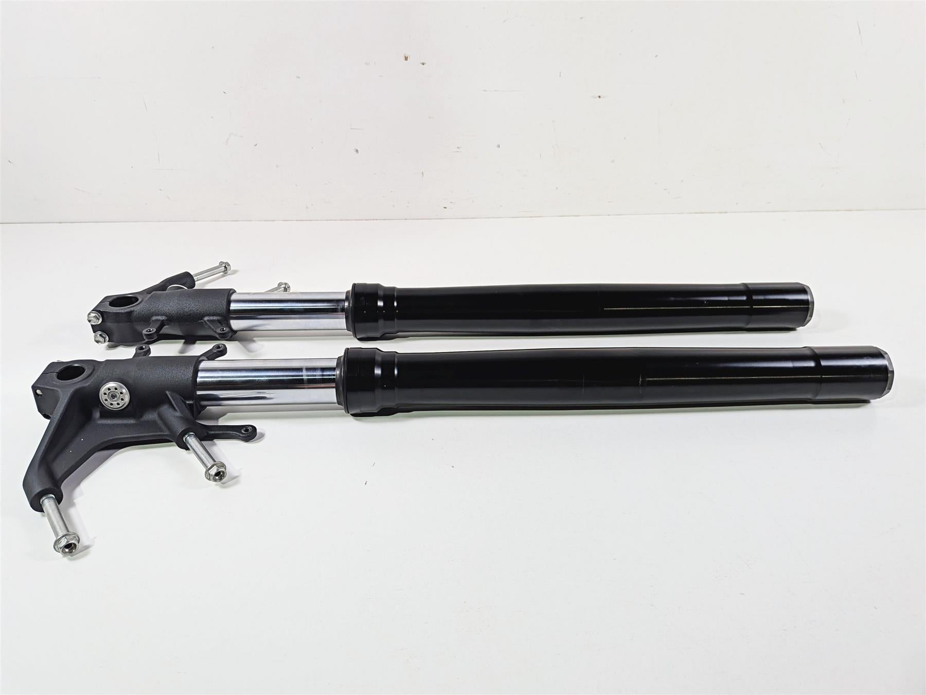 2024 Suzuki GSXR600 Front Fork Leg Set Showa - 2K Only 51103-14J11 51104-14J11 {{ shop.shopifyCountryName }} - Mototech271