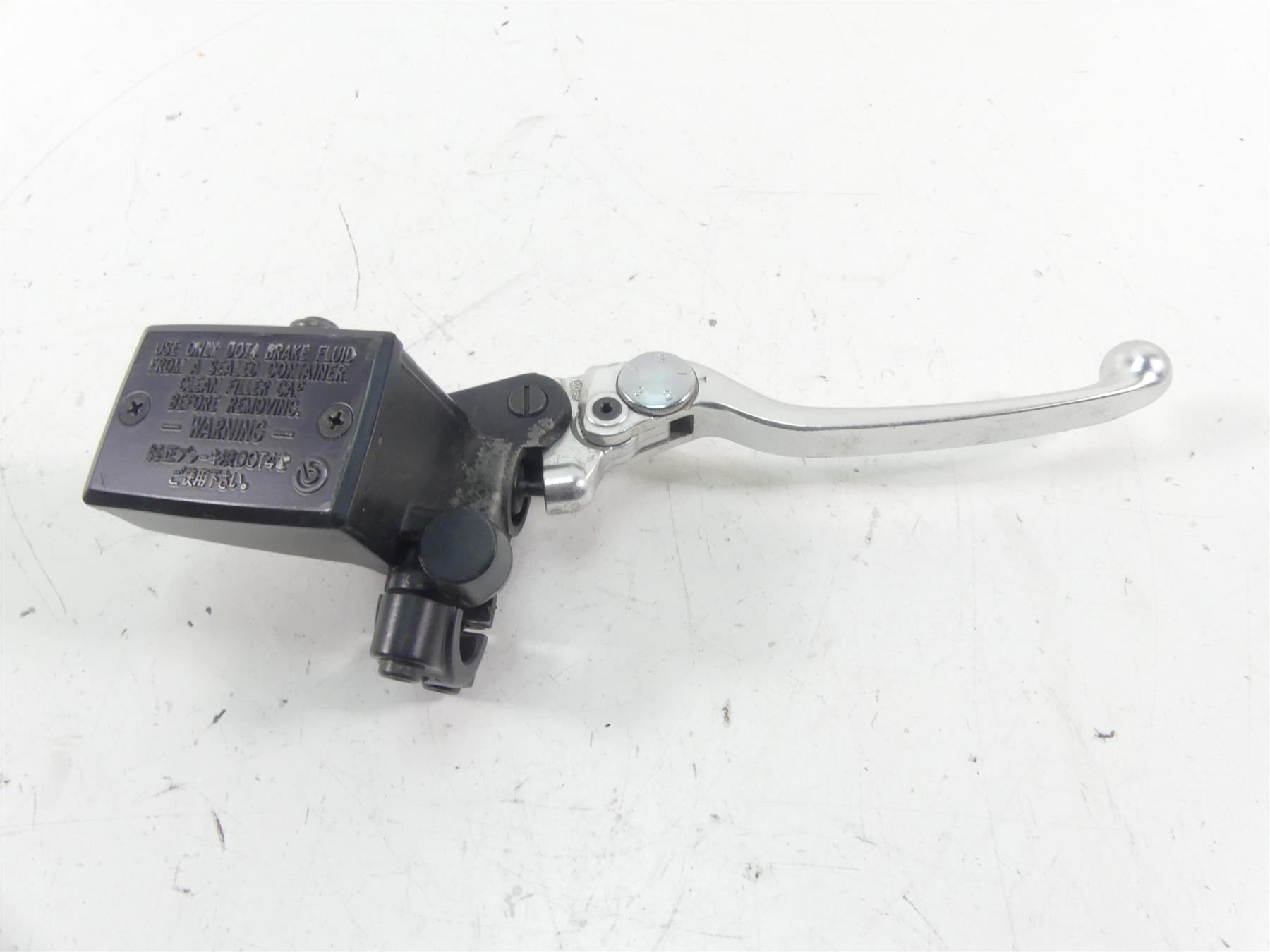 2008 Yamaha FZ1 Fazer Front Brake Master Cylinder 3C3-W2587-00-00 {{ shop.shopifyCountryName }} - Mototech271