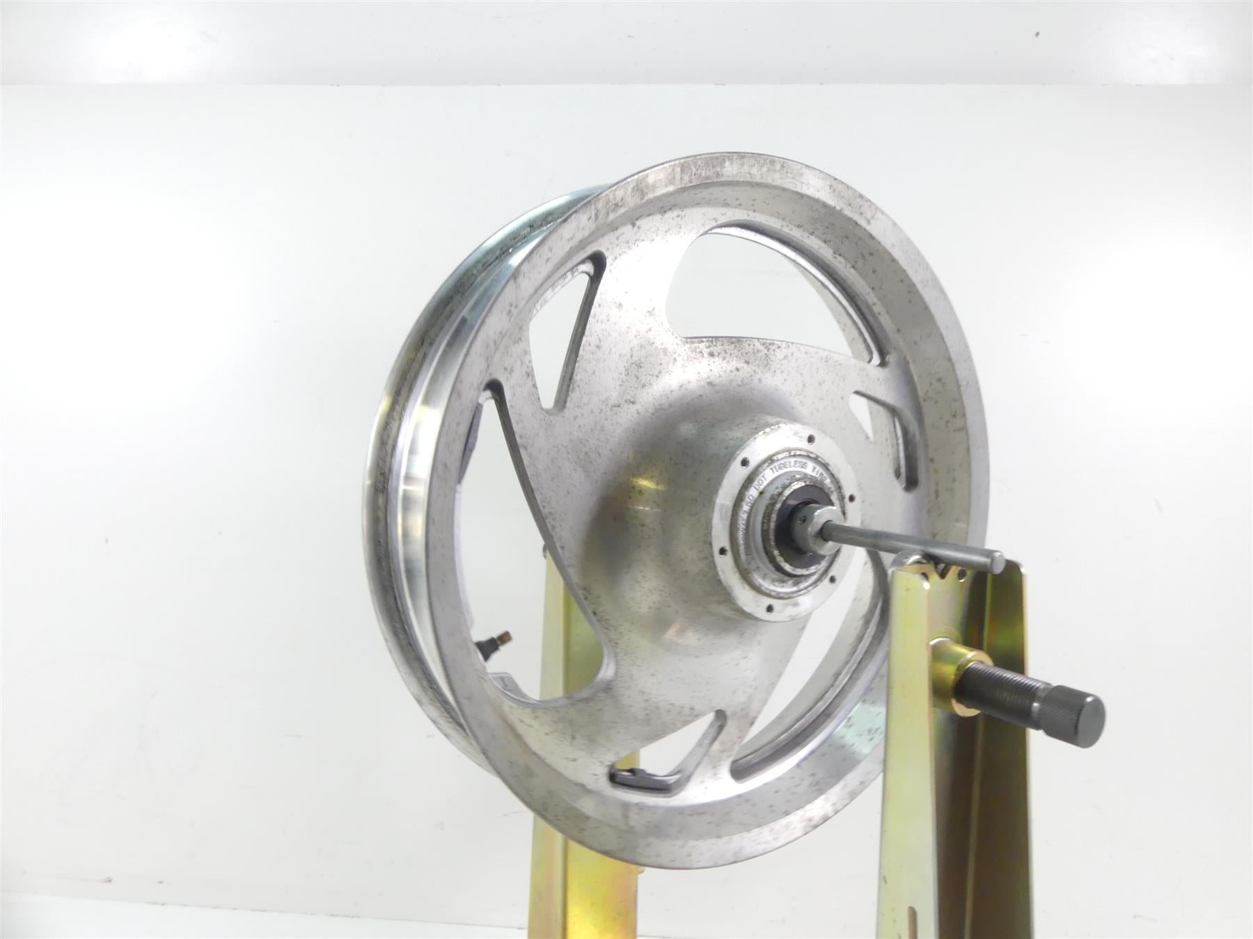 2003 Honda VTX1800R Straight Front Cast Wheel Rim 17x3.5 44650-MCV-000 {{ shop.shopifyCountryName }} - Mototech271