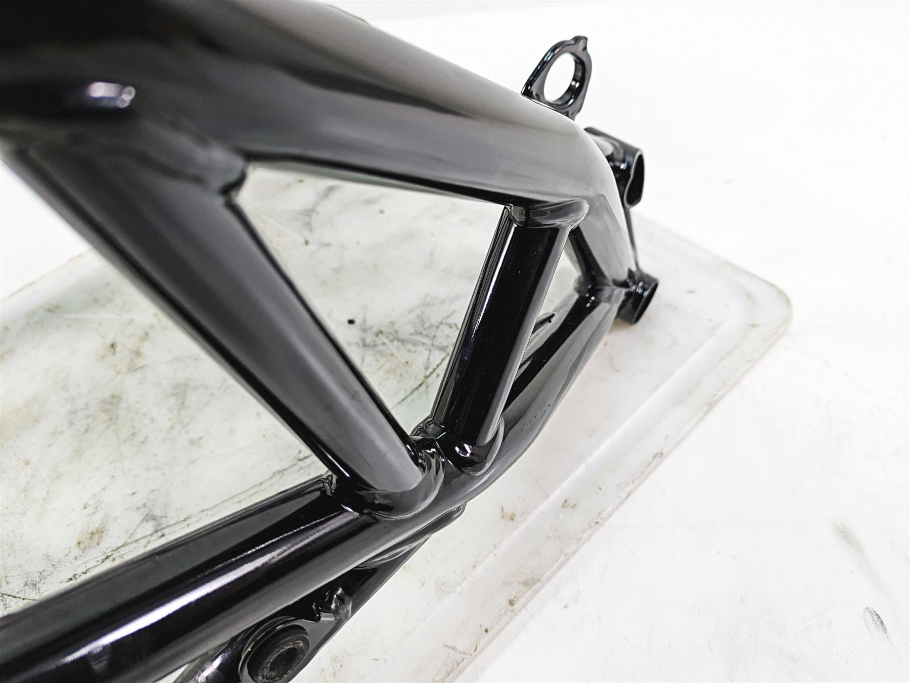 2017 Mv Agusta Dragster 800 Straight Main Frame Chassis With Clean California Title 80A0B6617 80B0B6617 {{ shop.shopifyCountryName }} - Mototech271