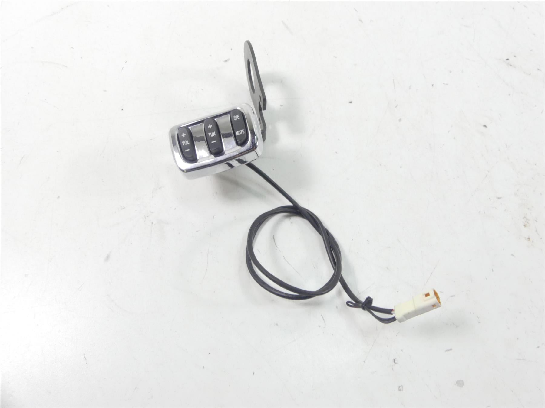2011 Victory Vision Tour Left Hand Audio Volume Tune Control Switch 4012488 {{ shop.shopifyCountryName }} - Mototech271