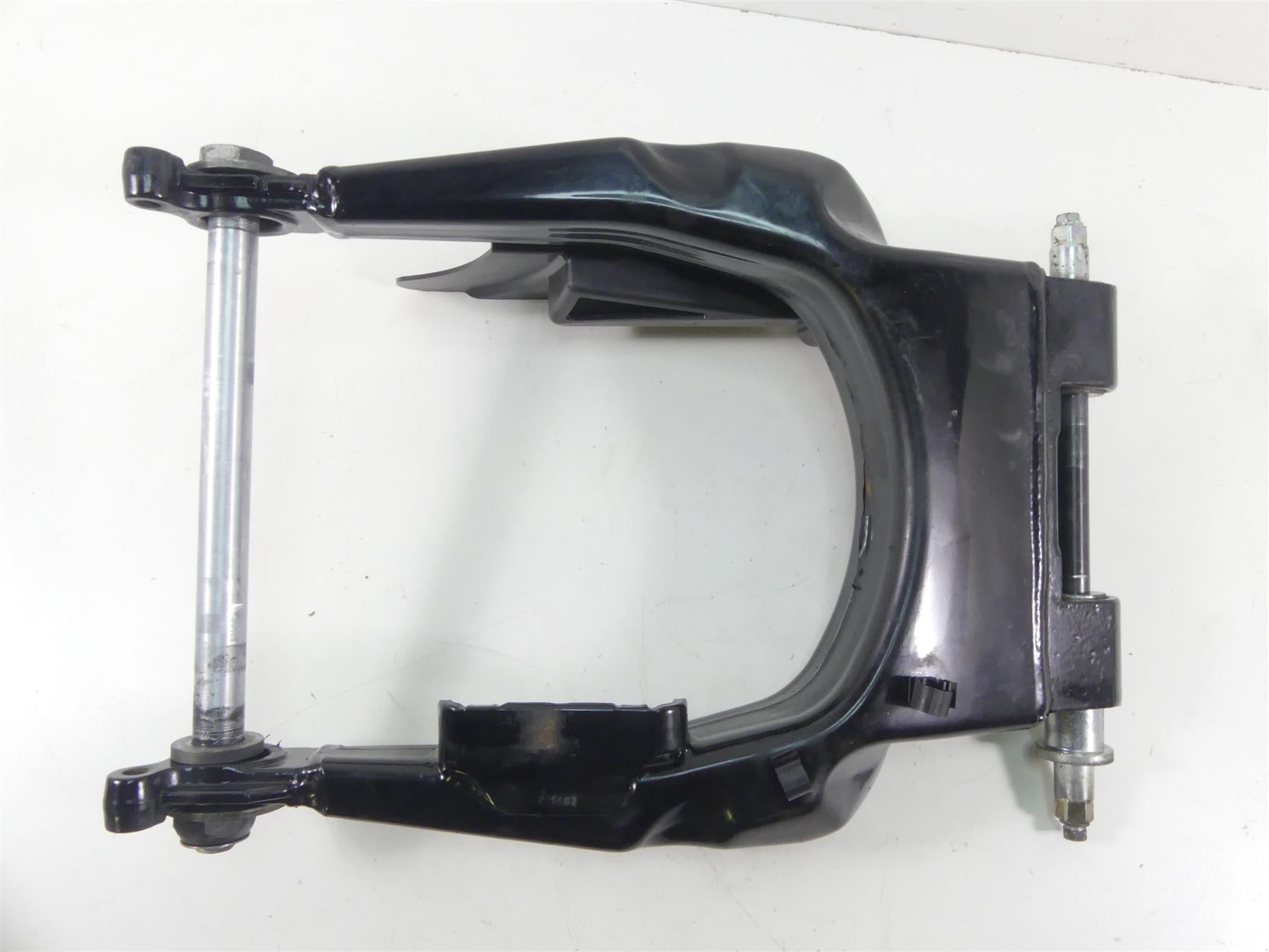 2014 Harley Touring FLHXS Street Glide Sp Swingarm Swing Arm + Axle 45470-09 {{ shop.shopifyCountryName }} - Mototech271