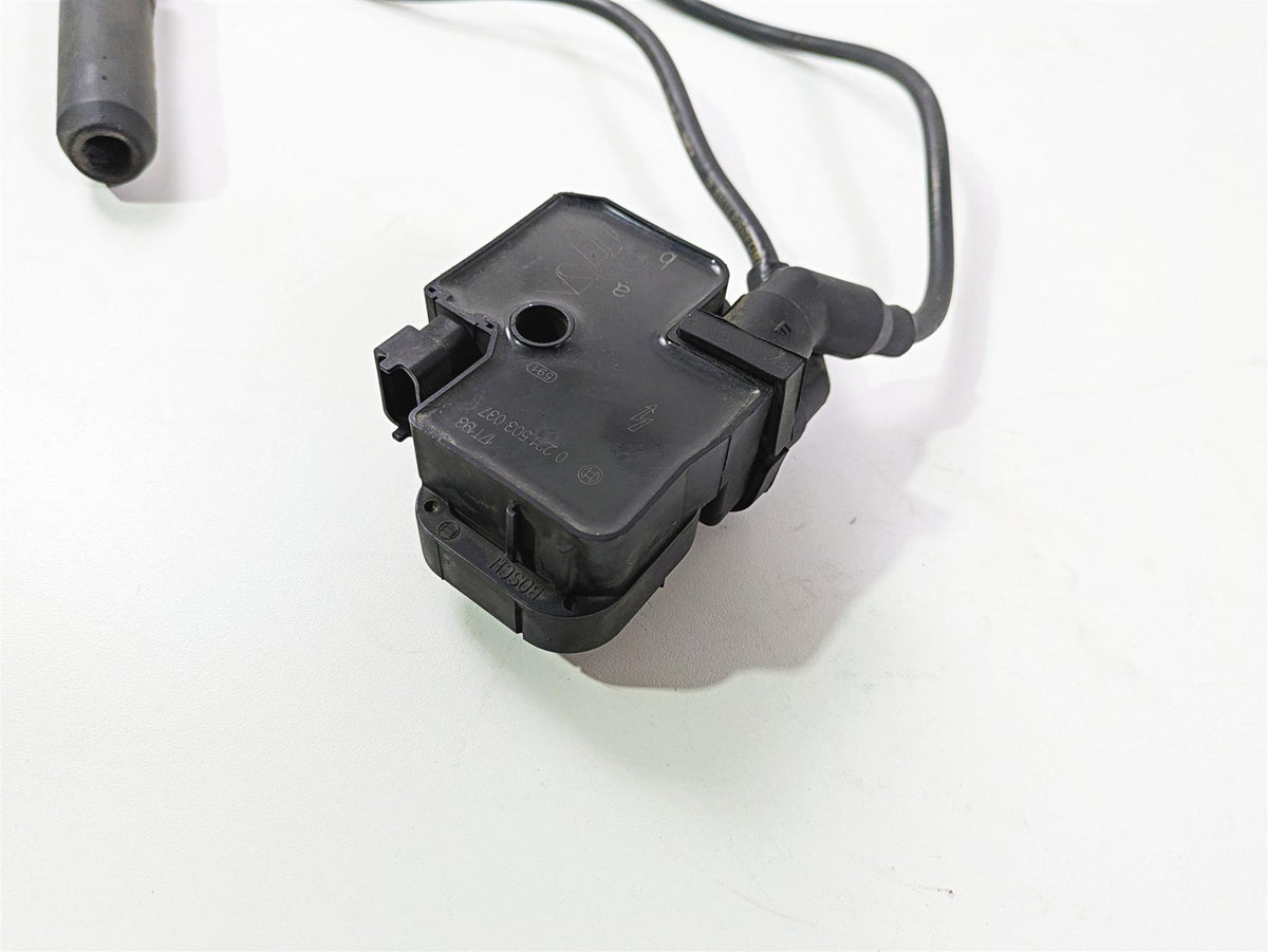 2018 Indian Springfield Dark Horse Ignition Coil Wires Plugs 4080060 2876049 {{ shop.shopifyCountryName }} - Mototech271