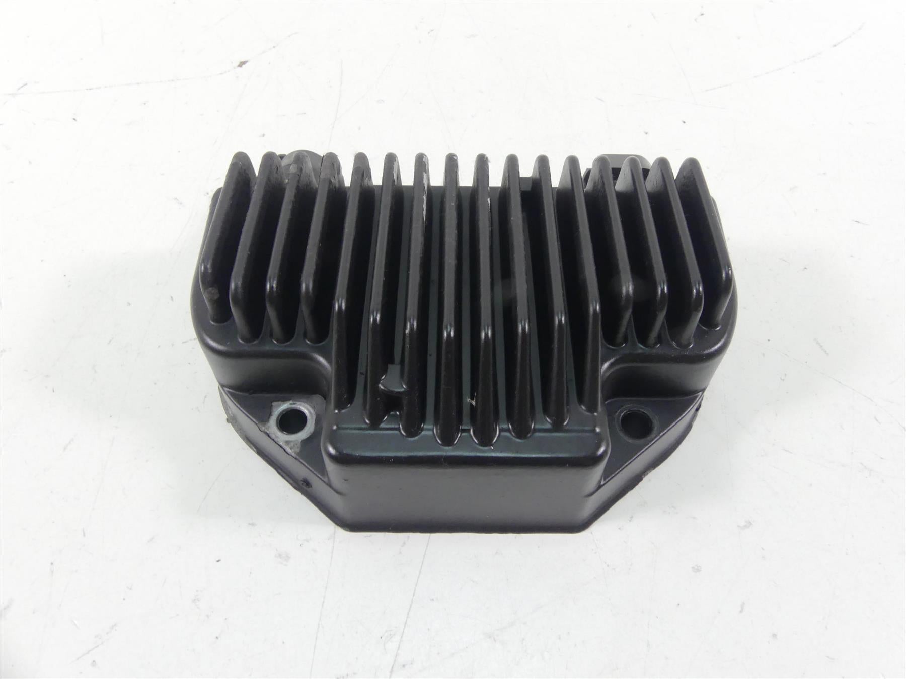 2015 Harley FXDF Dyna Fat Bob Rectifier Voltage Regulator 74631-08A {{ shop.shopifyCountryName }} - Mototech271