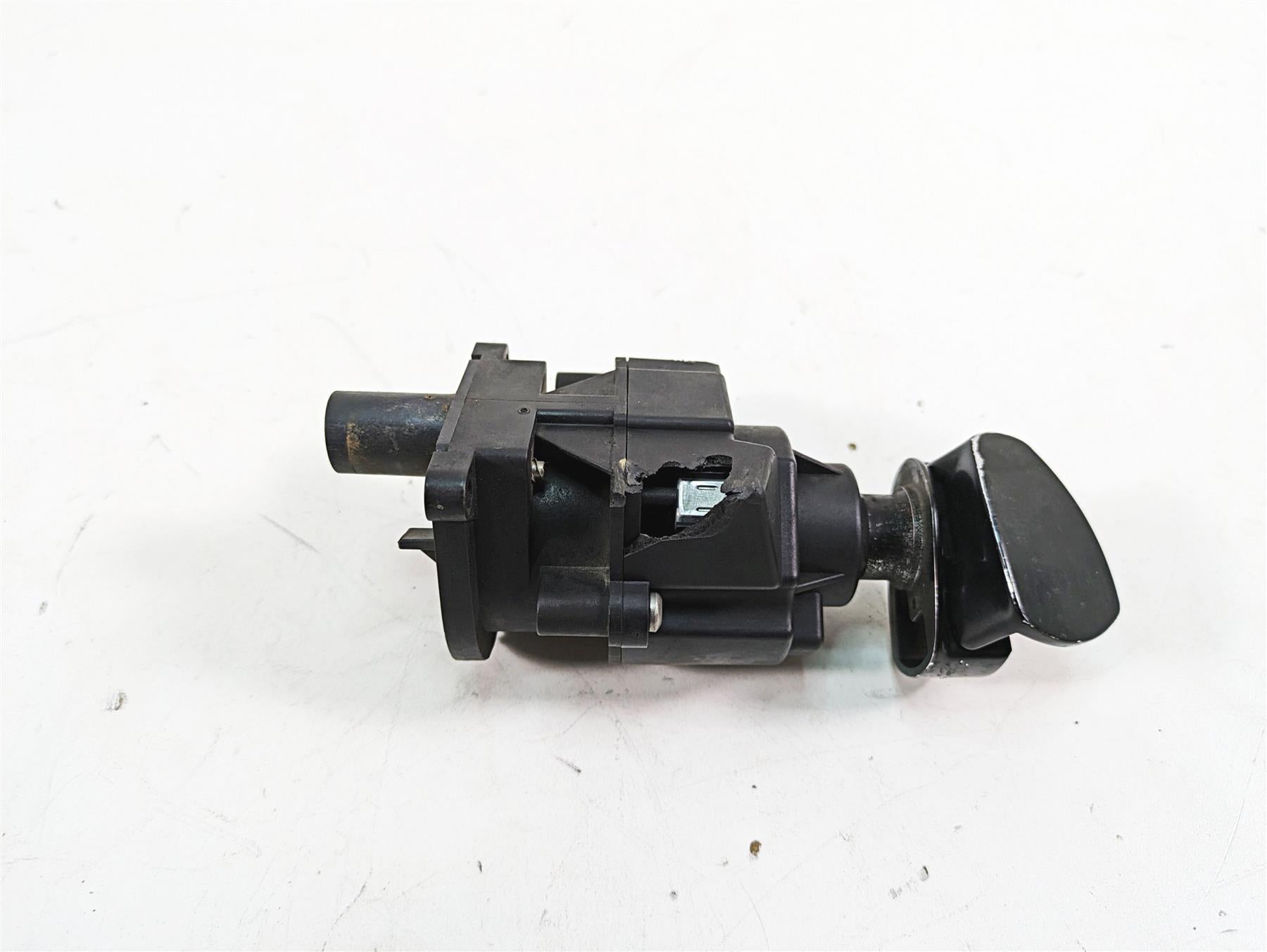 2018 Harley Touring FLHXSE CVO Street Glide Ignition Switch & Key -Read 45600057 {{ shop.shopifyCountryName }} - Mototech271