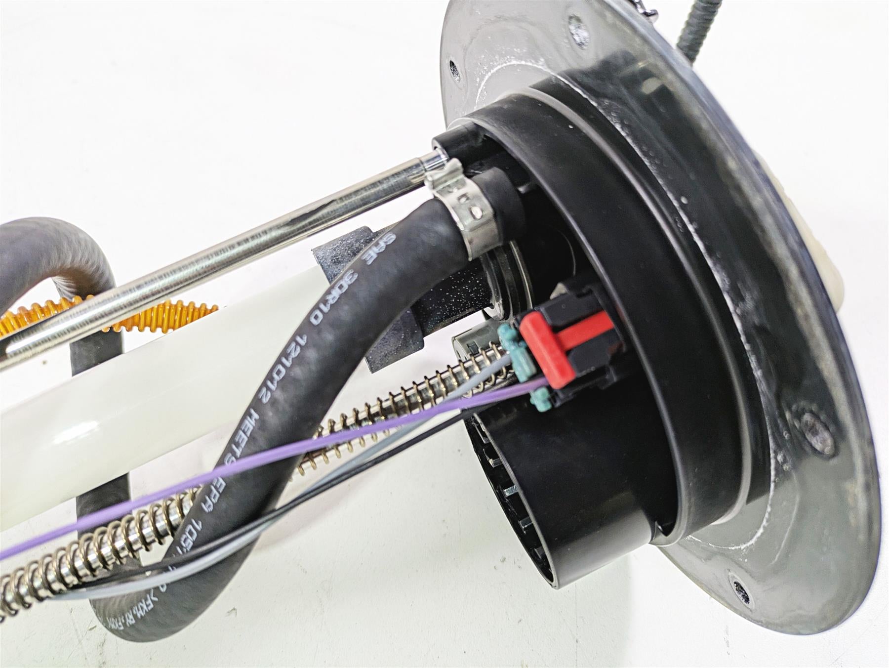 2013 Harley VRSCF Muscle Rod Fuel Gas Petrol Pump - Tested 75310-07 {{ shop.shopifyCountryName }} - Mototech271