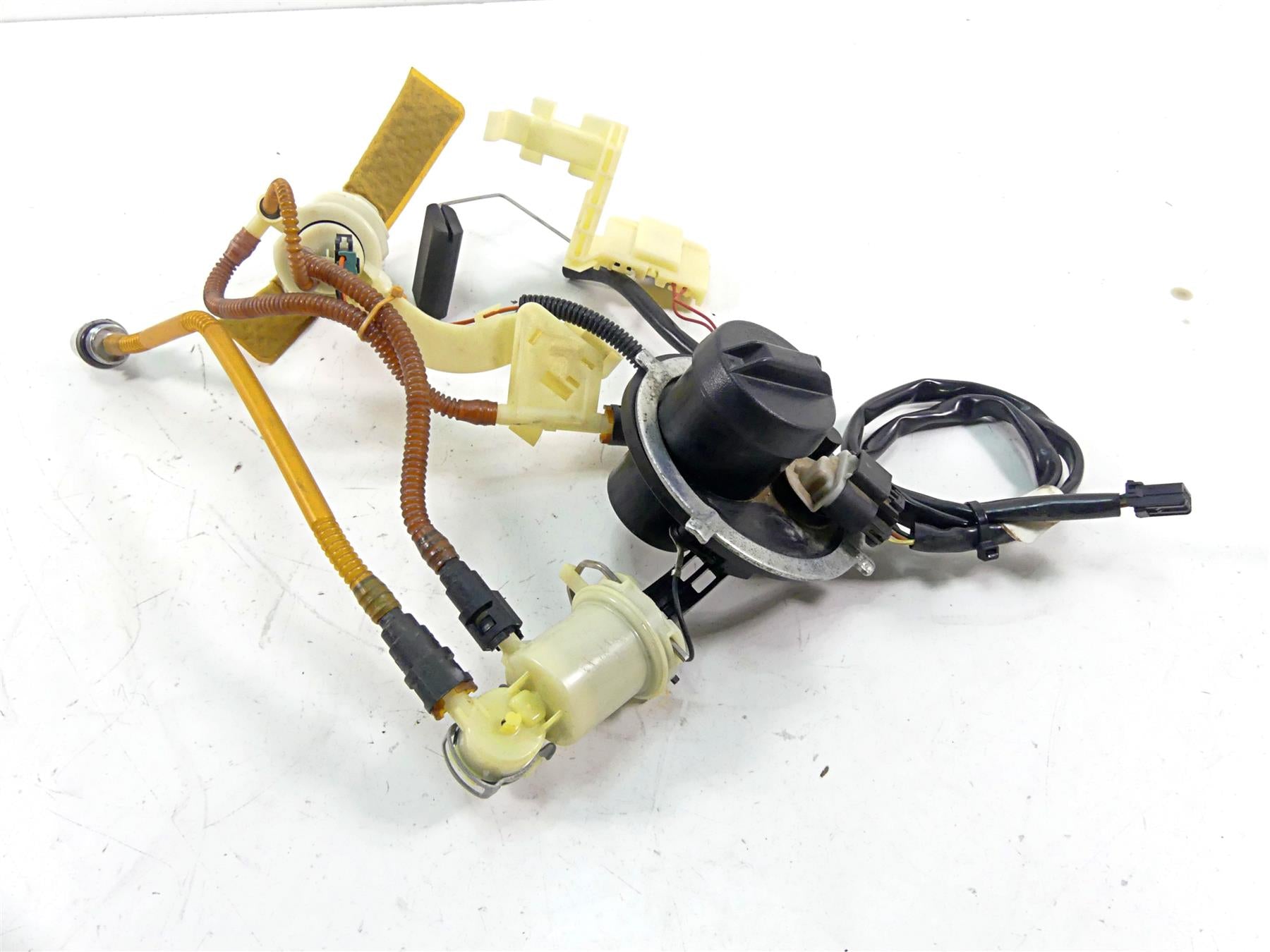 2008 Harley Touring FLHX Street Glide Fuel Gas Petrol Pump - Tested 75069-08D