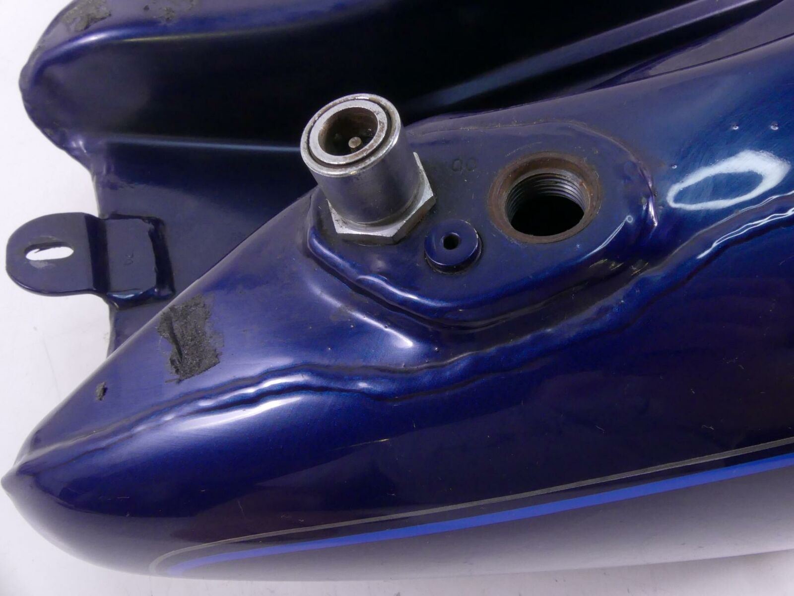 2000 Harley Touring FLHTCI Electra Glide Fuel Gas Tank - No Dents - Read 61356-0 {{ shop.shopifyCountryName }} - Mototech271