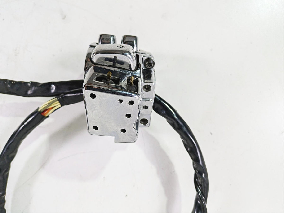 2010 Harley Touring FLHX Street Glide Left Right Chrome Control Switch 71682-06A {{ shop.shopifyCountryName }} - Mototech271