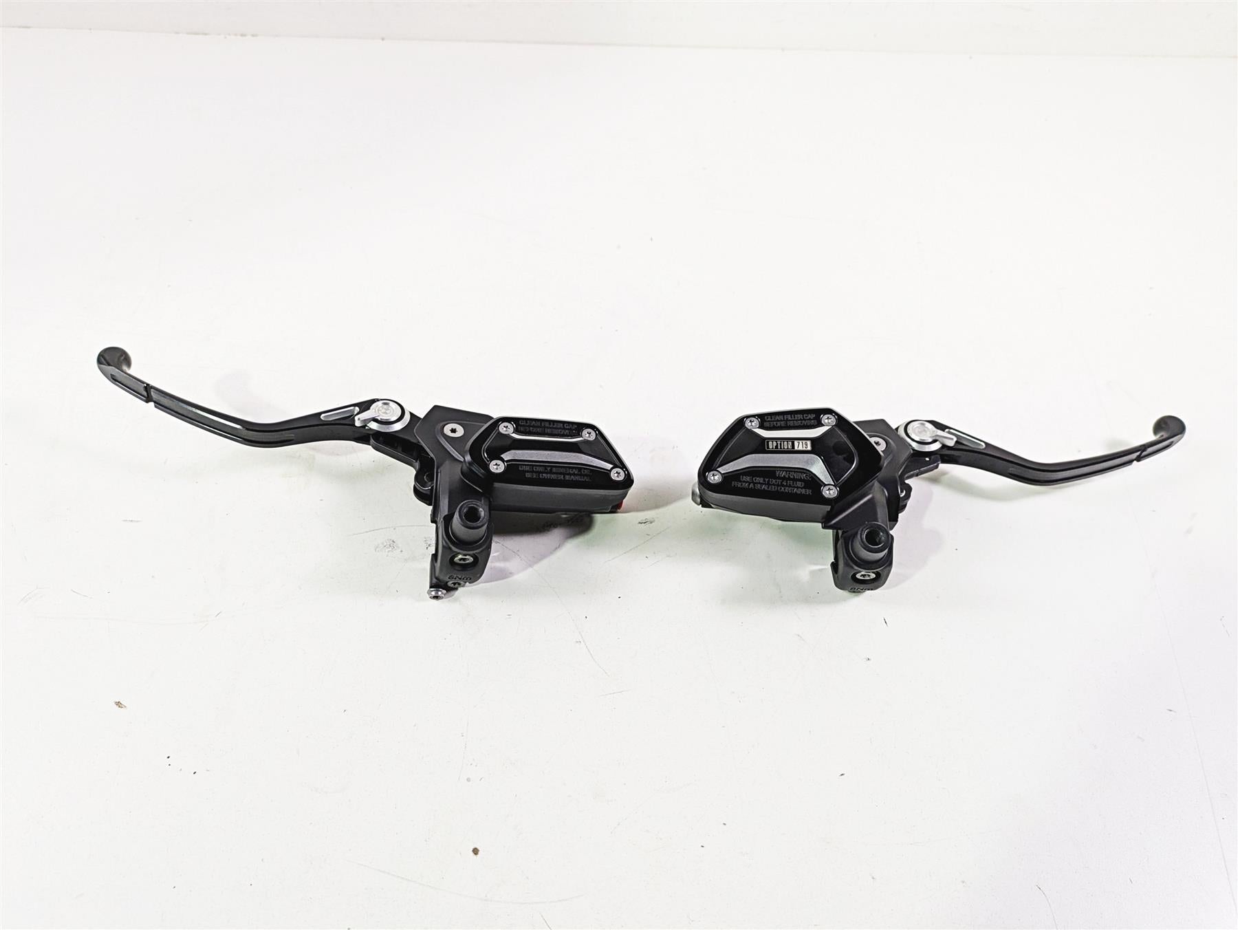 2021 BMW R1250GS K51 Adv Clutch & Brake Master Cylinder Option 719 32728559604 {{ shop.shopifyCountryName }} - Mototech271