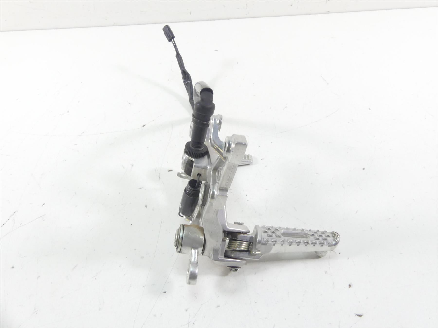 2021 Honda CBR600RR Front Right Rider Driver Footpeg + Brake Pedal 50600-MFJ-D00 {{ shop.shopifyCountryName }} - Mototech271