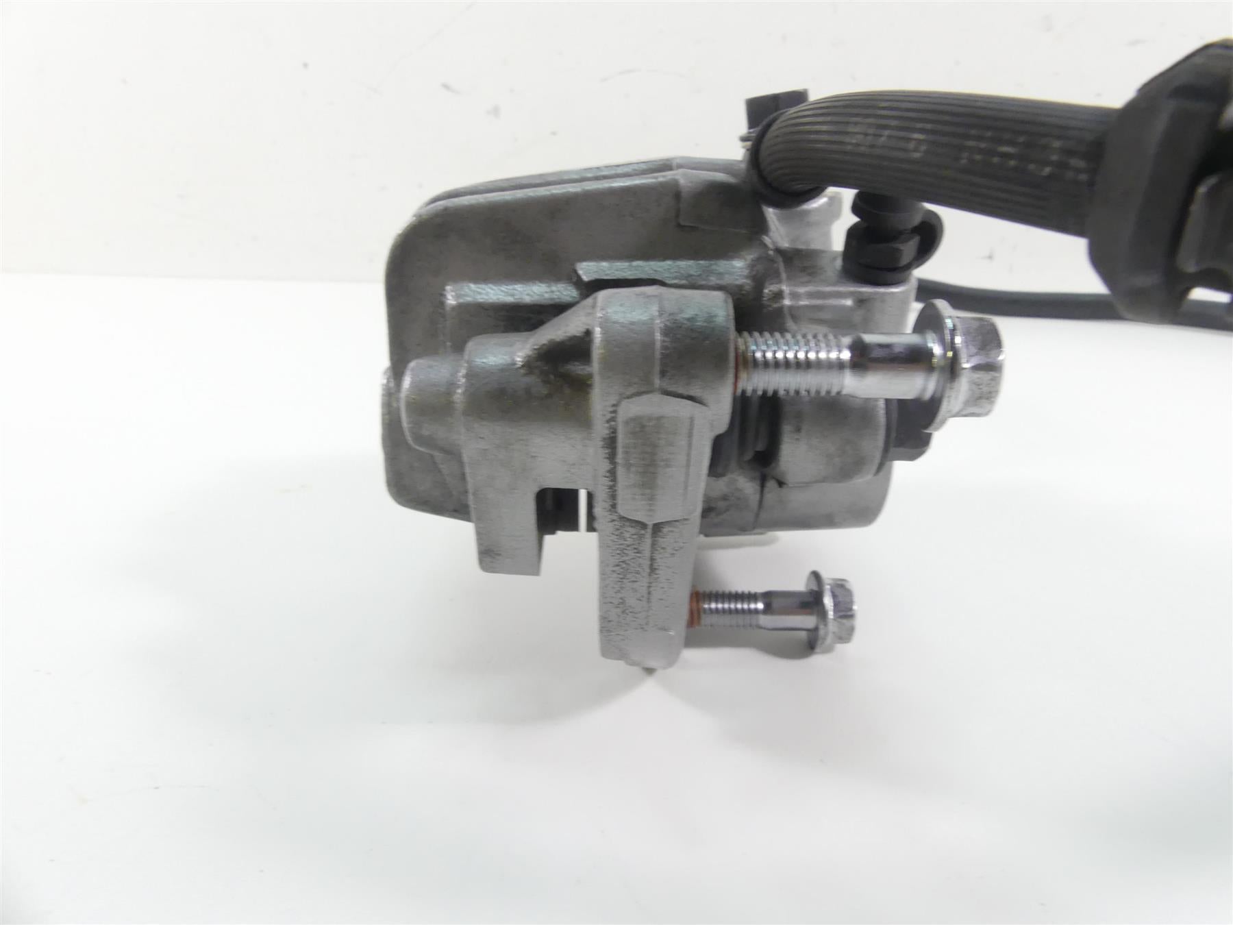 2007 Honda VT1100 C2 Shadow Nissin Front Brake Caliper + Line 45150-MAH-315 {{ shop.shopifyCountryName }} - Mototech271
