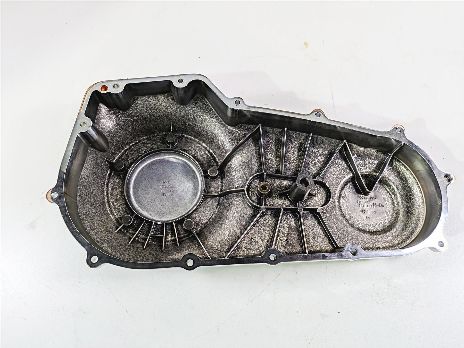2014 Harley FXDL Dyna Low Rider Outer Primary Drive Clutch Cover Mid 60761-06A {{ shop.shopifyCountryName }} - Mototech271