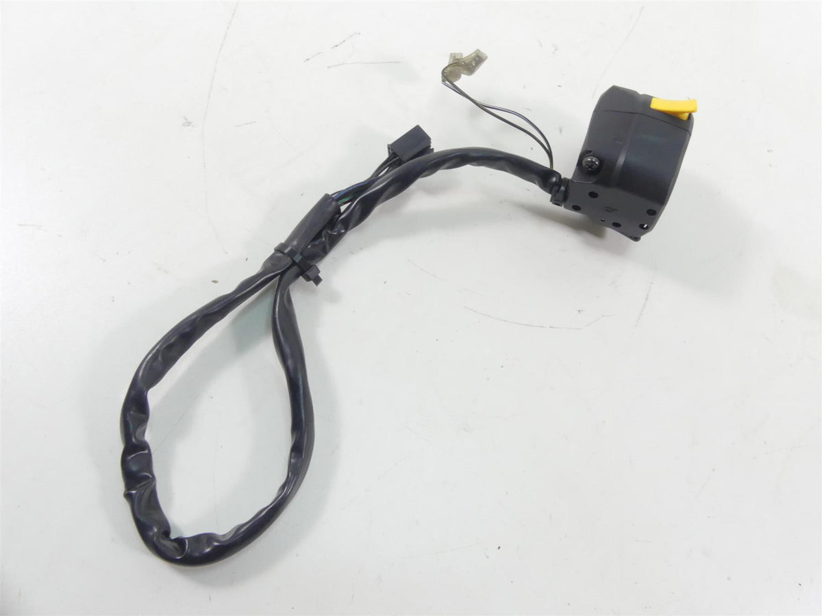 2020 Suzuki GSX1300 R Hayabusa Left Hand Blinker Control Switch 37400-18H13 {{ shop.shopifyCountryName }} - Mototech271
