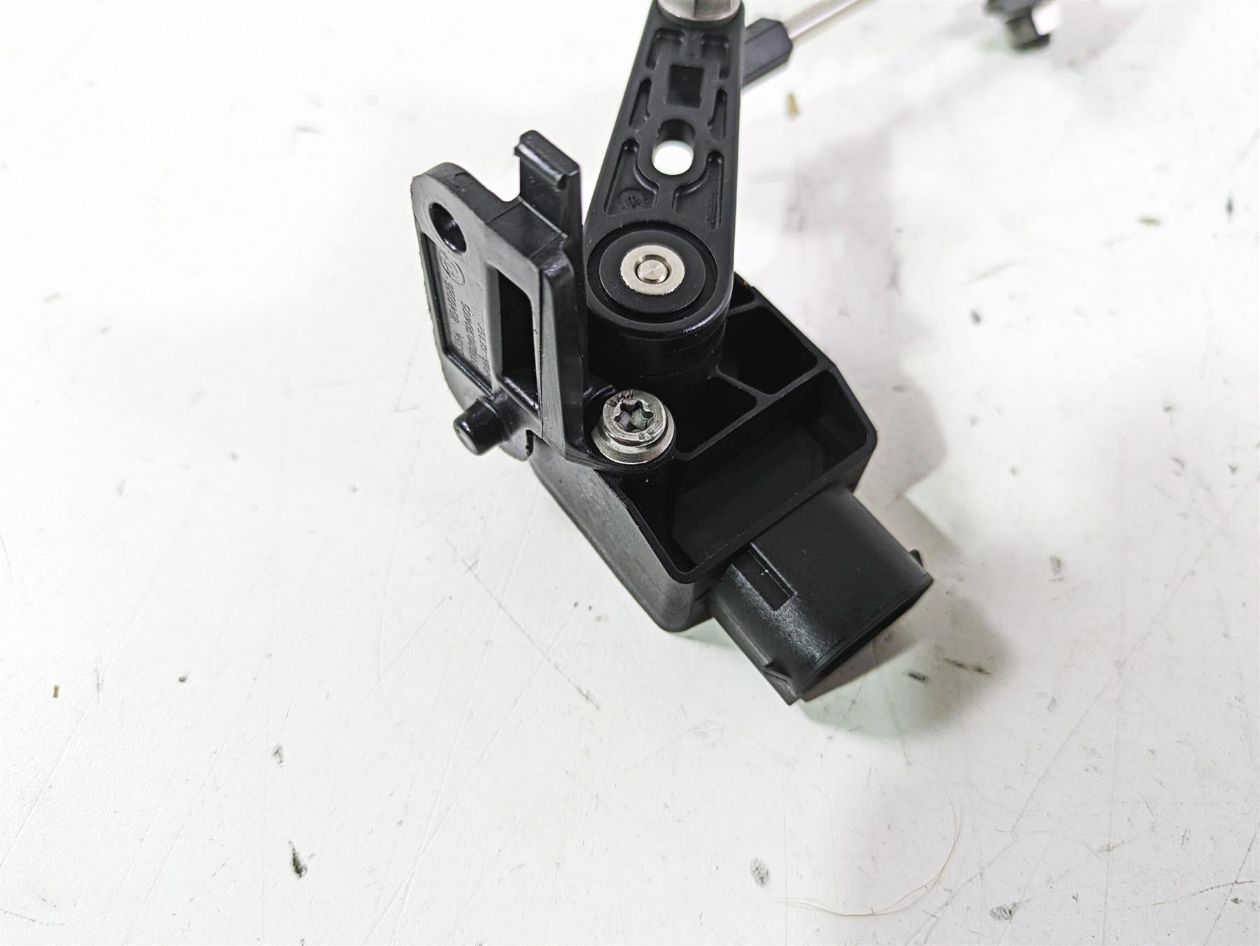 2017 BMW S1000R K47 Headlight & Suspension Level Sensor Set 37146870000 {{ shop.shopifyCountryName }} - Mototech271