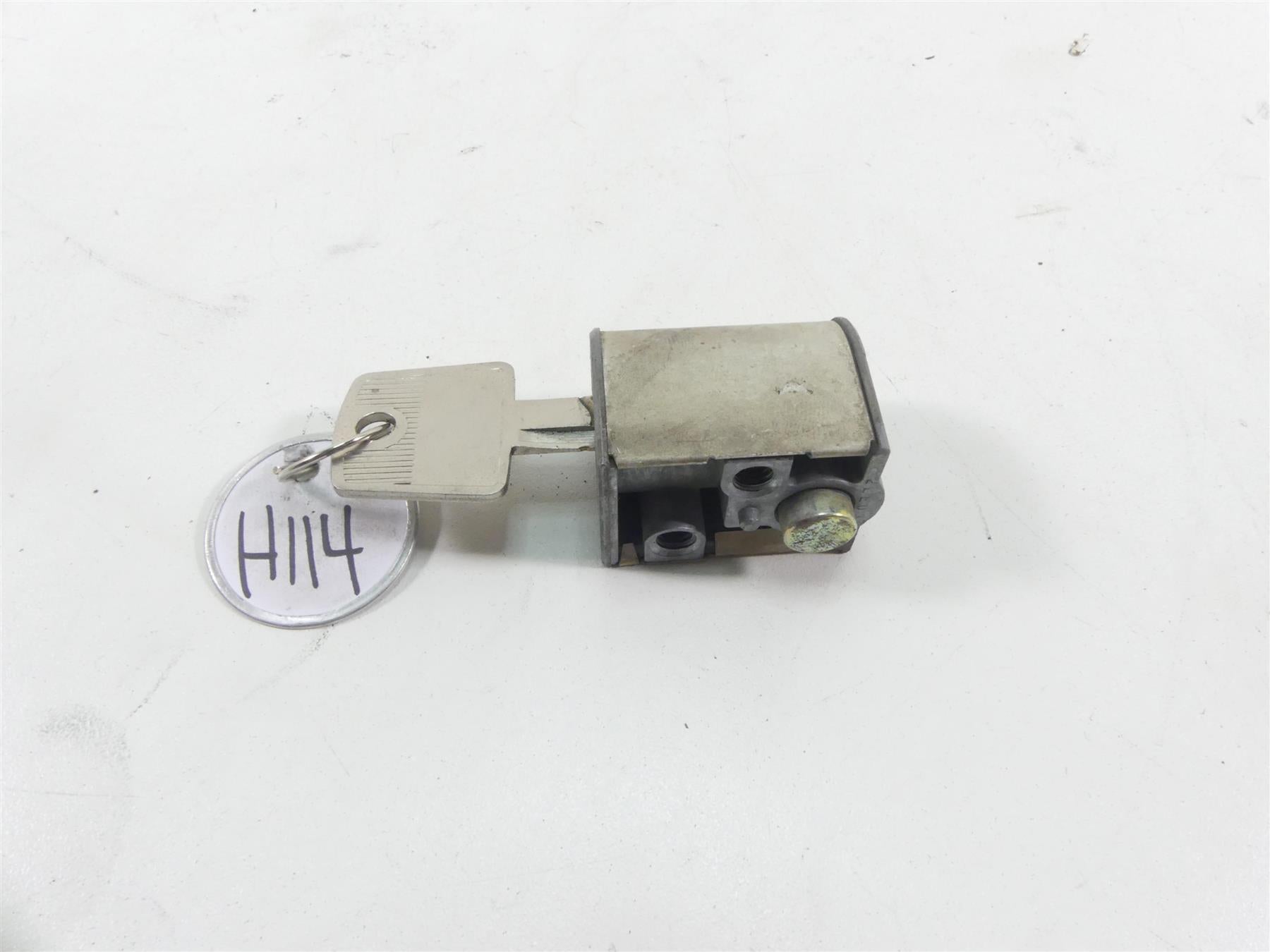 2003 Honda VTX1300 S Ignition Switch Key Lock Fuel Tank Lid Set 35010-MEA-670 {{ shop.shopifyCountryName }} - Mototech271