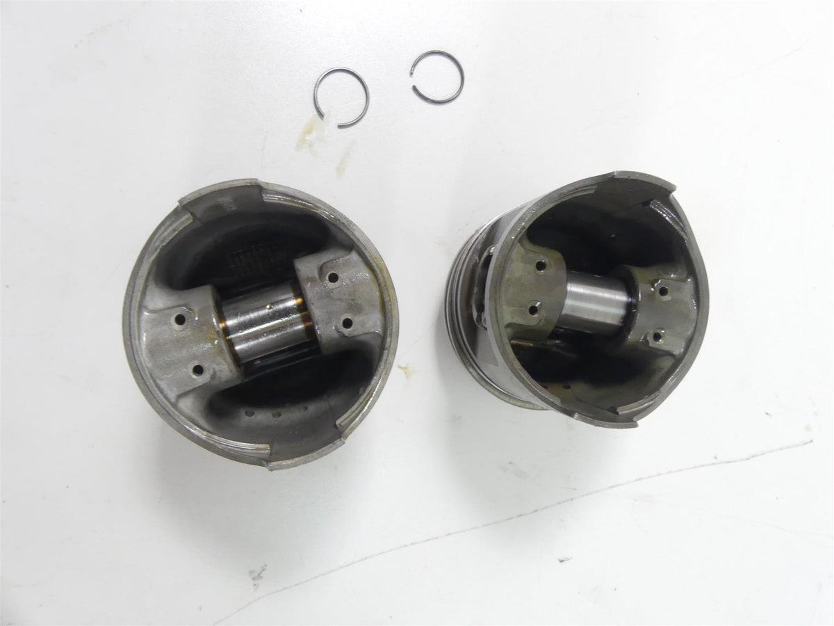 1978 Yamaha XS650 SE Special Cylinder Jugs & Piston Set 306-11310-01-00 {{ shop.shopifyCountryName }} - Mototech271