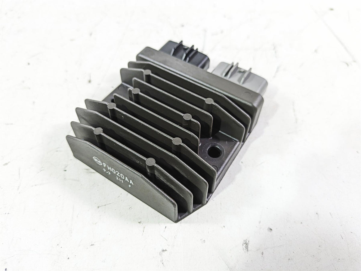 2020 Triumph Street Scrambler 900 Rectifier Voltage Regulator FH020AA 1300675 {{ shop.shopifyCountryName }} - Mototech271
