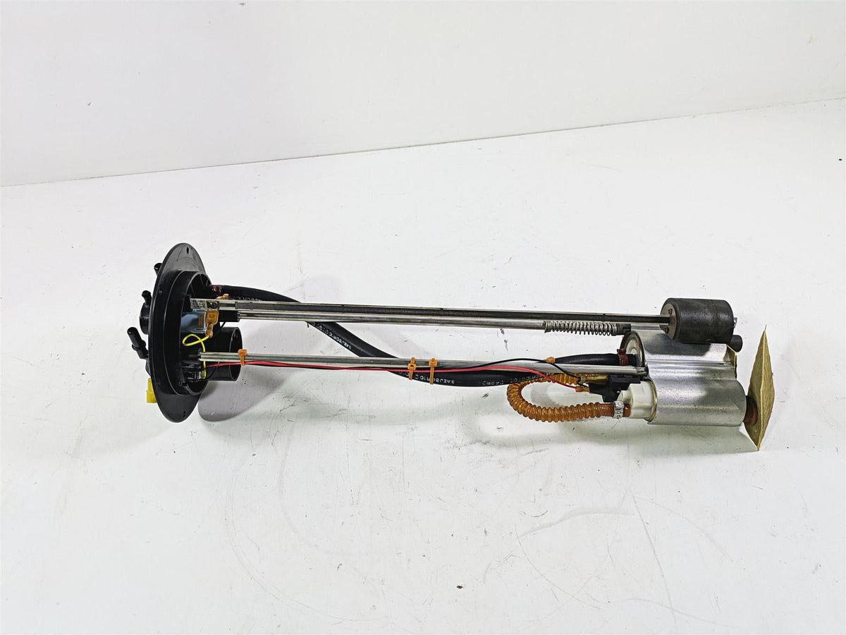 2006 Harley VRSCR Street V-Rod Fuel Gas Petrol Pump 75146-06 75272-06 {{ shop.shopifyCountryName }} - Mototech271