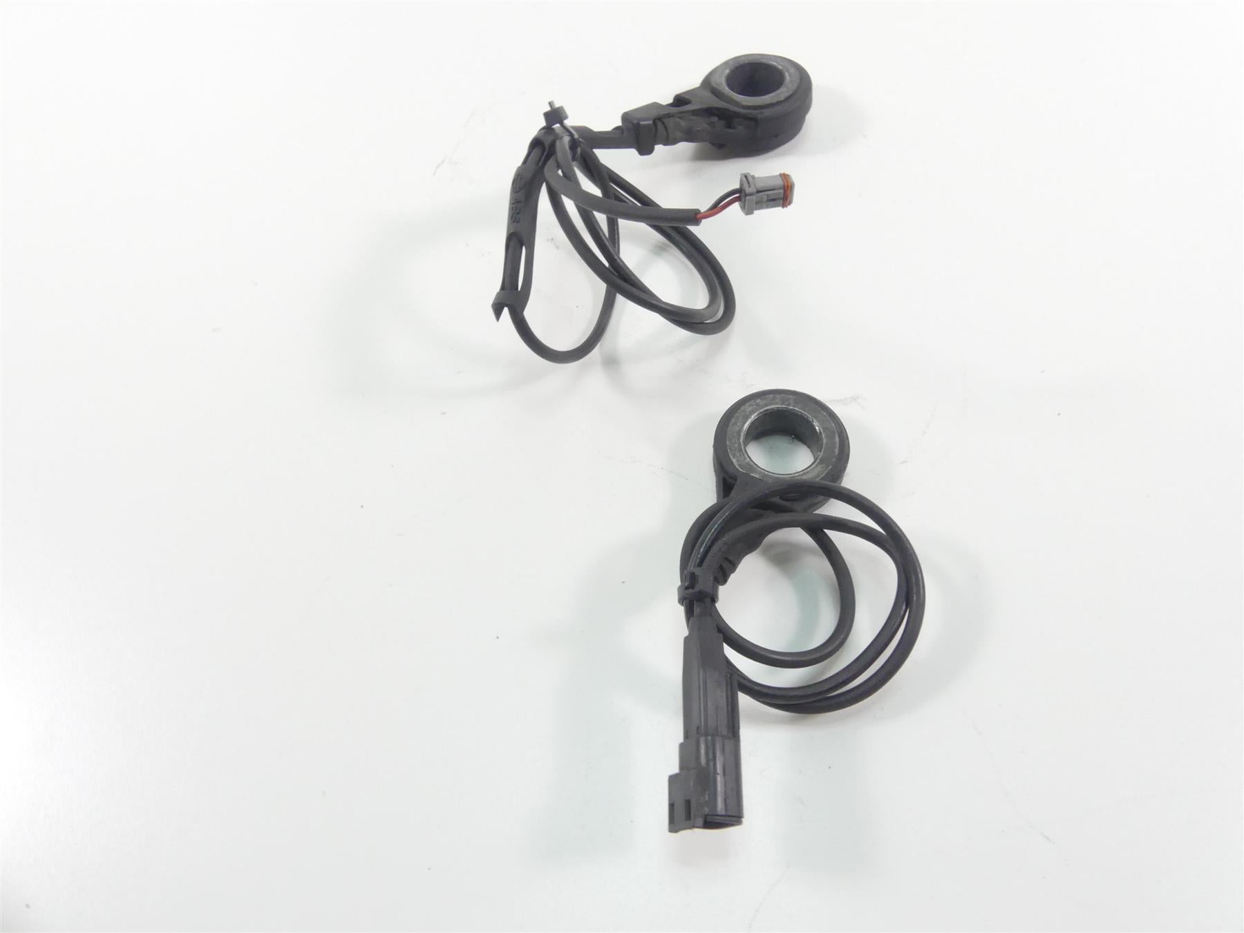 2019 Harley Softail FLSB Sport Glide Abs Front Rear Wheel Speed Sensors 41100080 {{ shop.shopifyCountryName }} - Mototech271