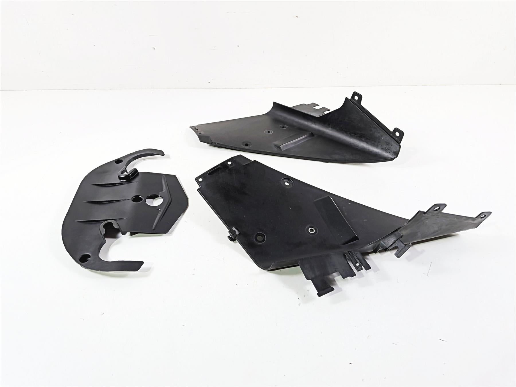 2008 Aprilia RSVR 1000 Factory Plastic Inner Trim Infill Cover Set 106889 106413 {{ shop.shopifyCountryName }} - Mototech271