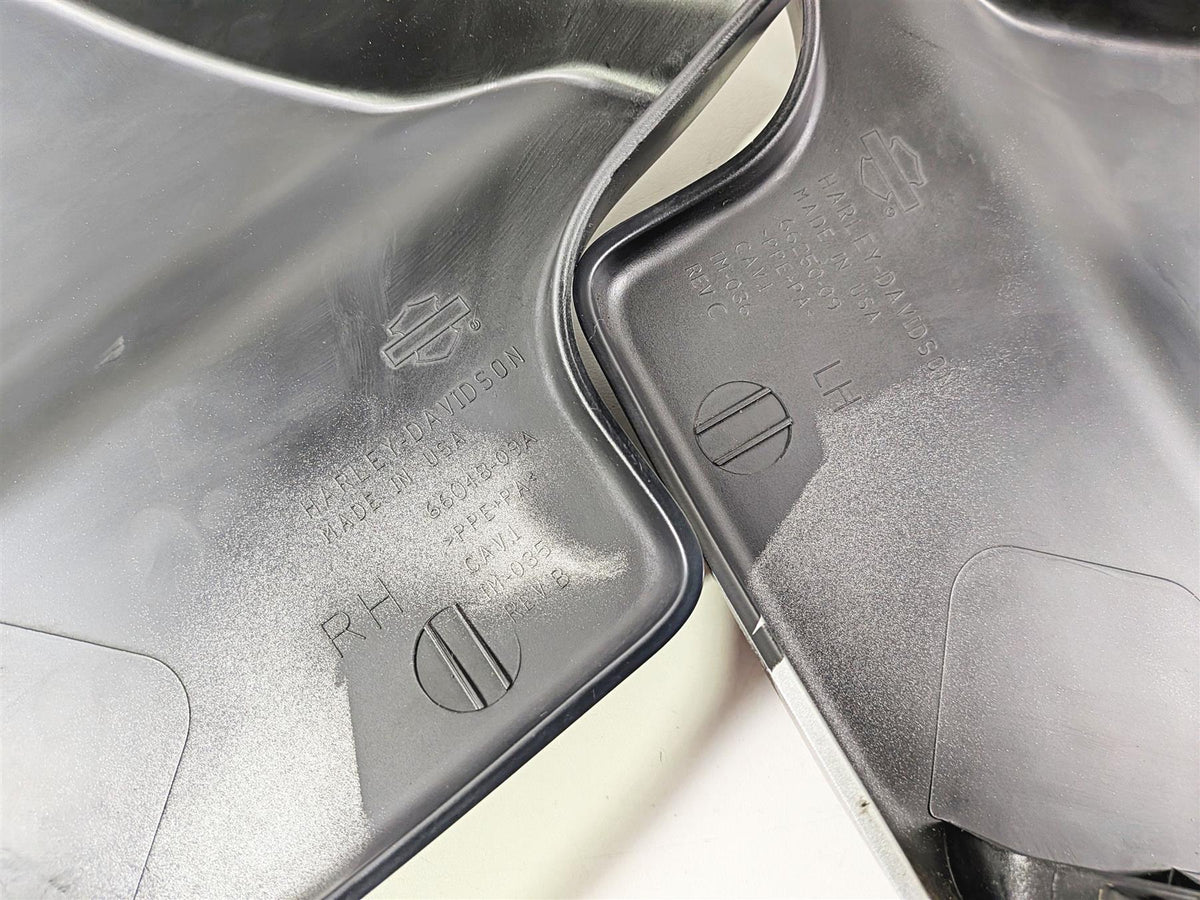 2020 Harley Touring FLTRK Road Glide Side Cover Fairing Set 66048-09A 66250-09 {{ shop.shopifyCountryName }} - Mototech271