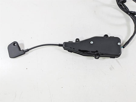 2015 Harley Touring FLTRUSE CVO Road Glide Left Saddlebag Lock Actuator 69201579-Mototech271