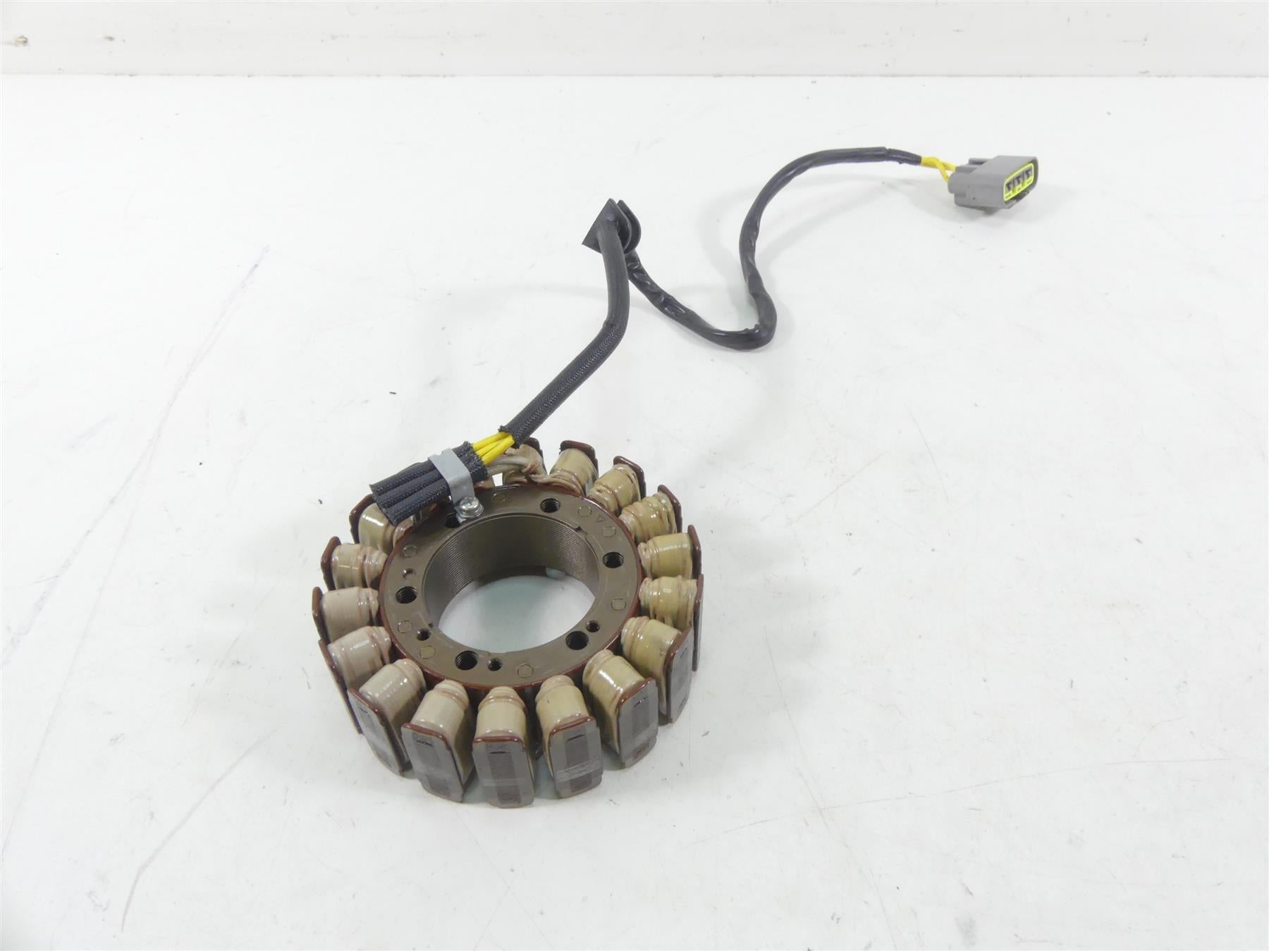 2020 Ducati Panigale V2 Ignition Alternator Generator Stator 26420211A {{ shop.shopifyCountryName }} - Mototech271
