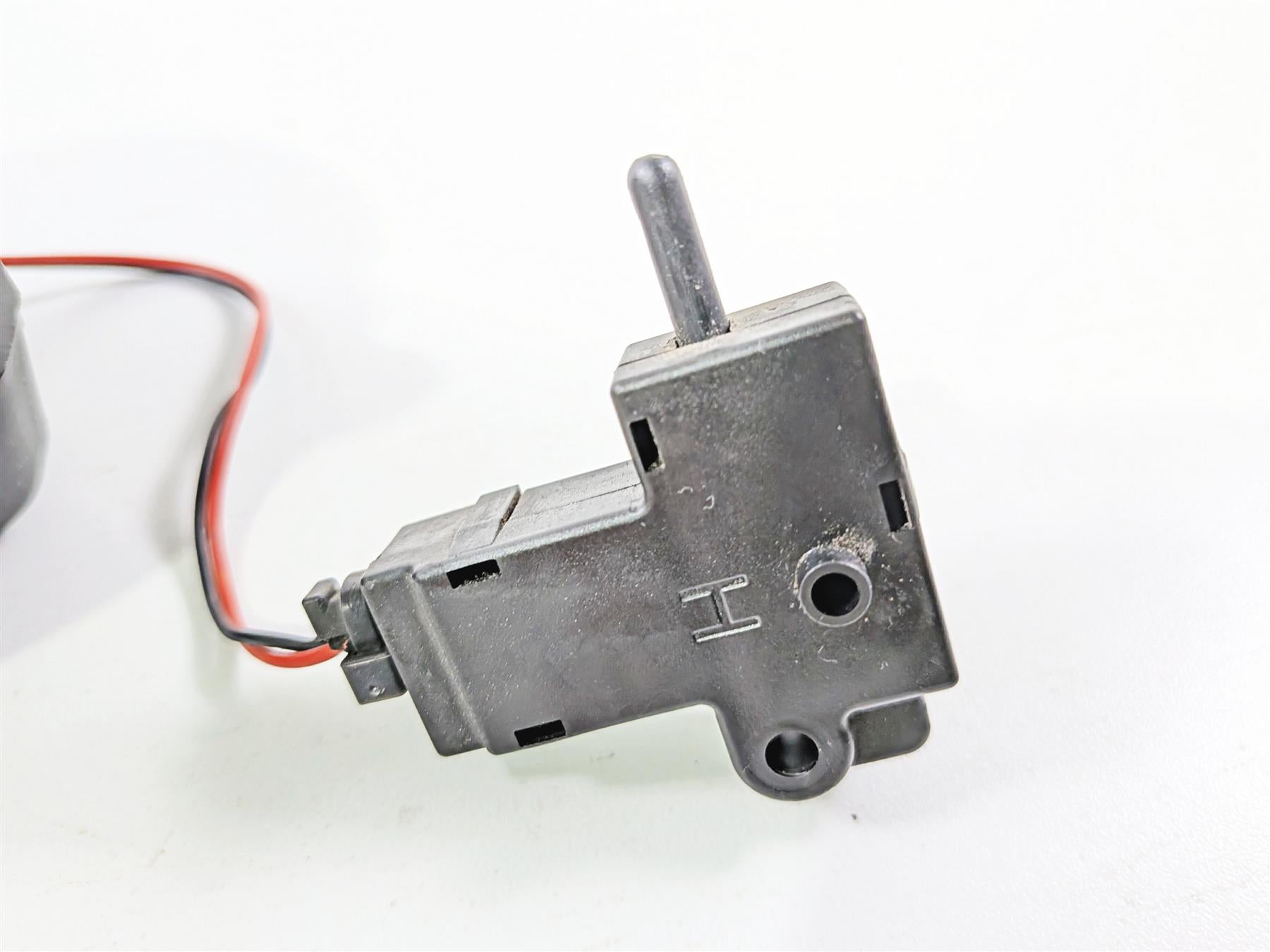 2019 Triumph Speed Triple RS 1050 Left Hand Control Switch Cruise T2044781 {{ shop.shopifyCountryName }} - Mototech271