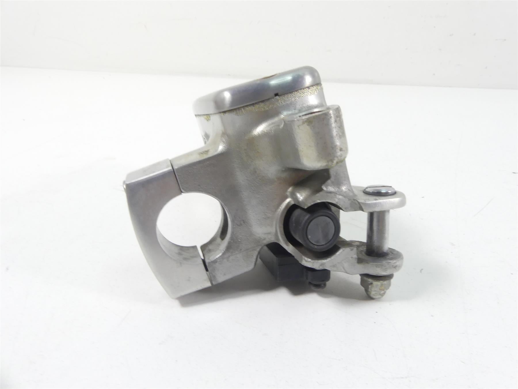 2008 Honda V-Twin VTX1800 N3 Front Brake Master Cylinder 45510-MZ0-A41 {{ shop.shopifyCountryName }} - Mototech271
