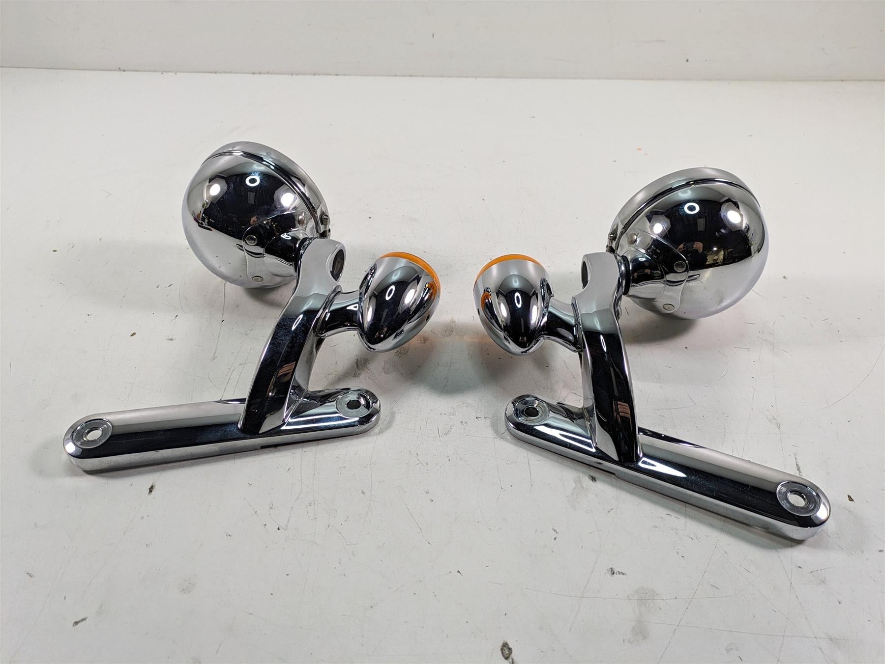 2014 Harley Touring FLHTK Electra Glide Front Spot Light Blinker Set 68000021 {{ shop.shopifyCountryName }} - Mototech271