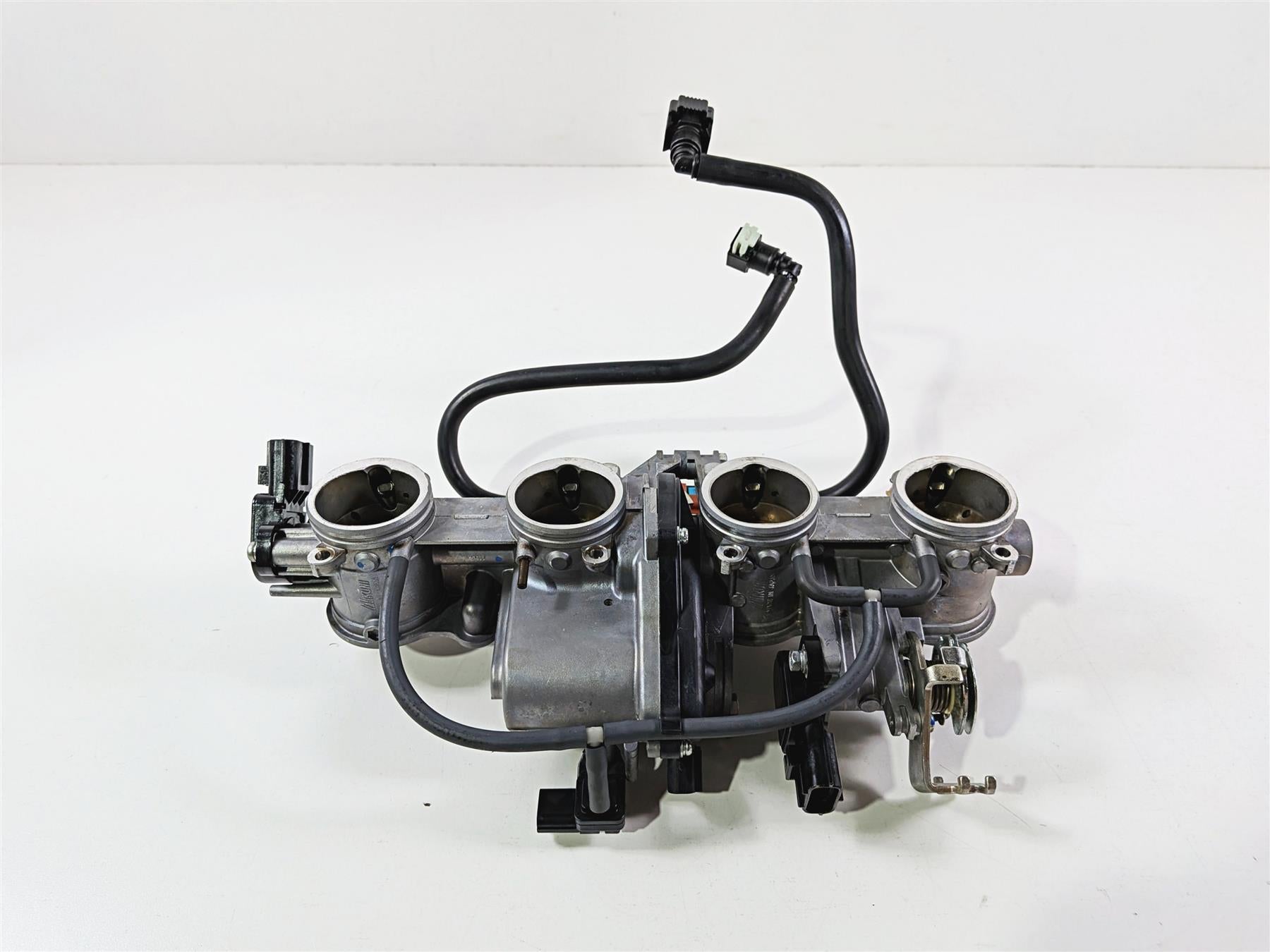 2016 Yamaha YZF R1 RN32 Mikuni Throttle Body Bodies Fuel Injectors 2CR-13750-00 {{ shop.shopifyCountryName }} - Mototech271