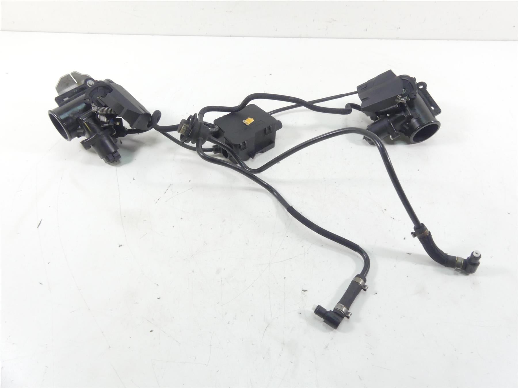 2012 BMW R1200 GS K255 Adventure Throttle Body Bodies & Cables Set 13547705239 {{ shop.shopifyCountryName }} - Mototech271