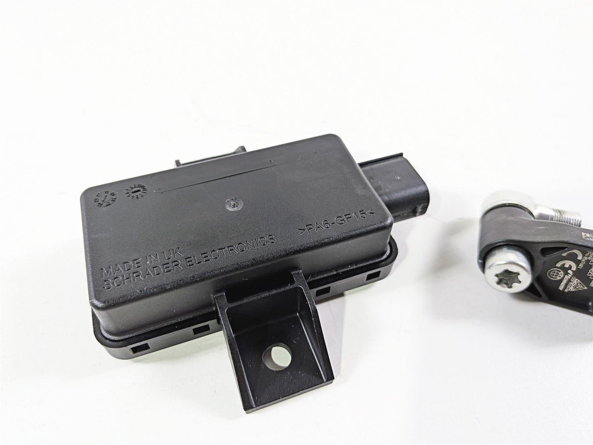 2019 BMW R1250GS K50 Rdc Module & Rear Tire Pressure Sensor -Read 65758546222 {{ shop.shopifyCountryName }} - Mototech271