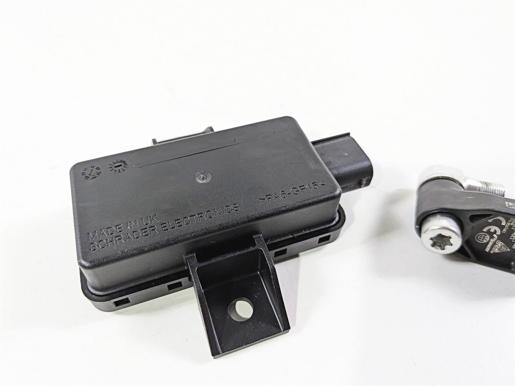 2019 BMW R1250GS K50 Rdc Module & Rear Tire Pressure Sensor -Read 65758546222 {{ shop.shopifyCountryName }} - Mototech271