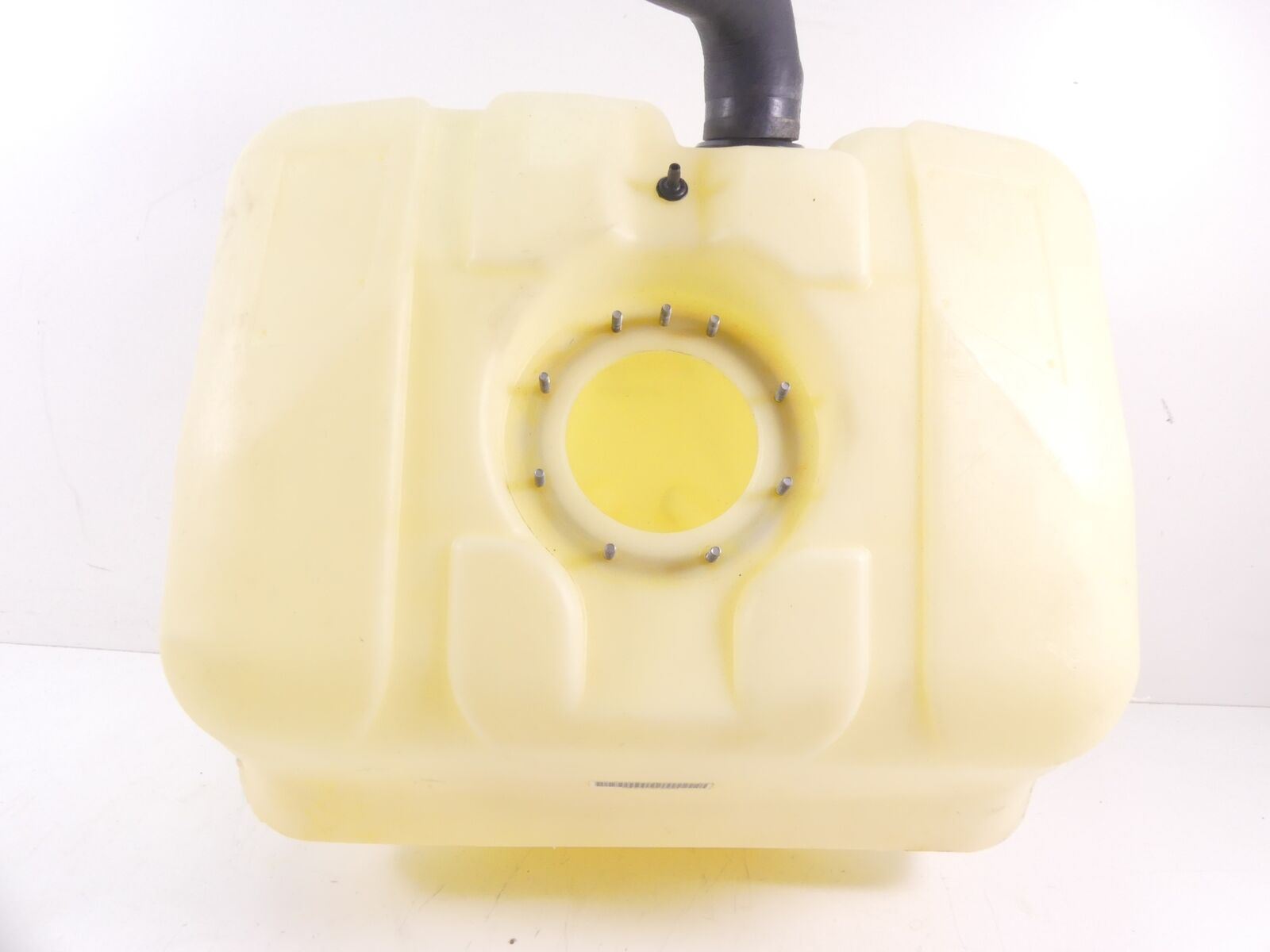 2014 Yamaha Waverunner VXR VX1800 Plastic 18.5g Fuel Gas Tank F2S-U7711-02-00 {{ shop.shopifyCountryName }} - Mototech271