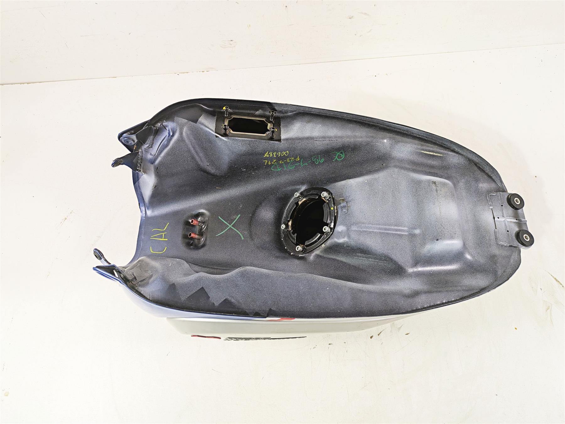 2022 Ducati Scrambler Desert Sled Fuel Gas Petrol Tank Reservoir 58612952AL {{ shop.shopifyCountryName }} - Mototech271