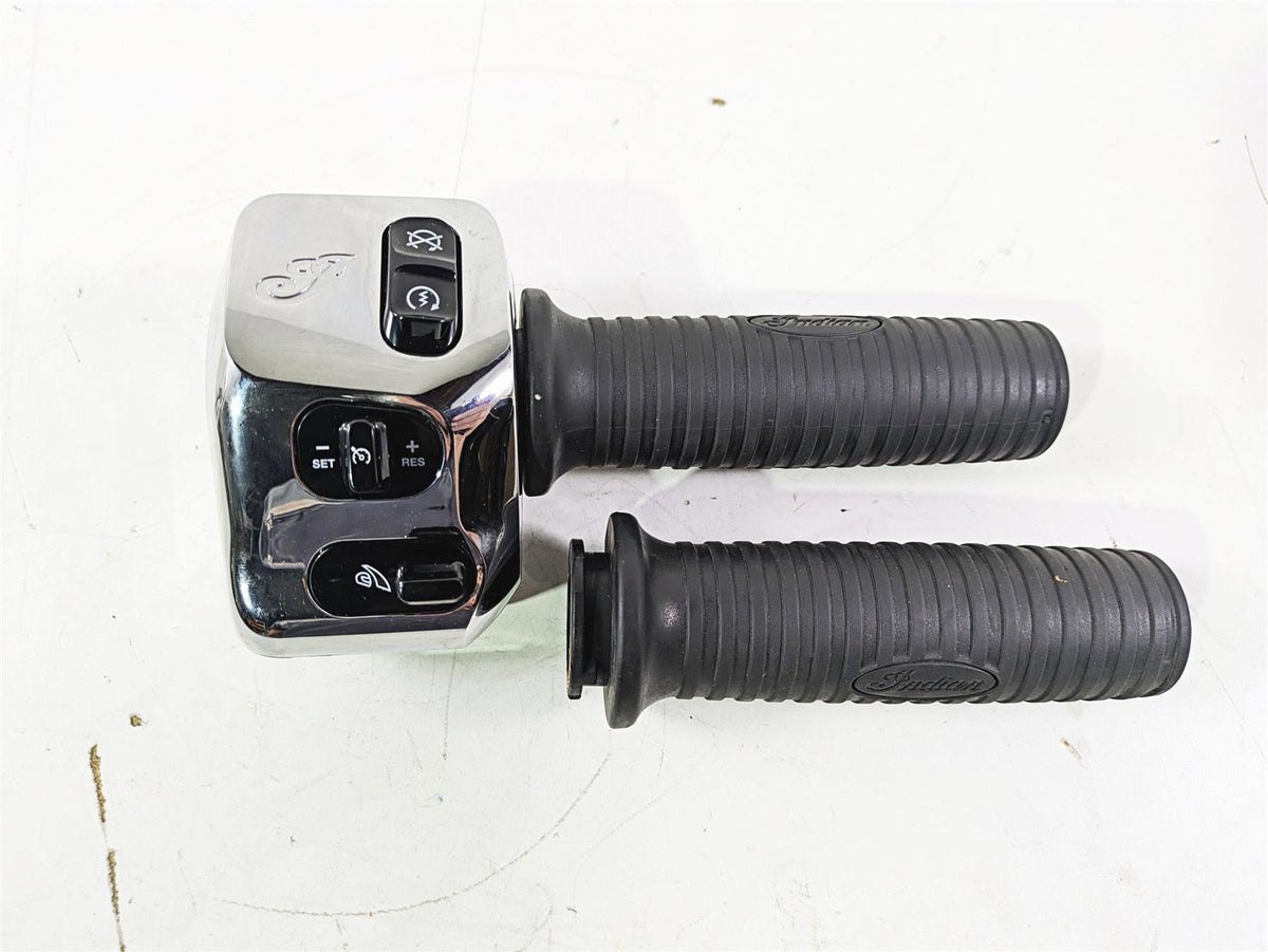 2019 Indian Chieftain Limited Right Hand Control Switch Cruise 4018445 {{ shop.shopifyCountryName }} - Mototech271