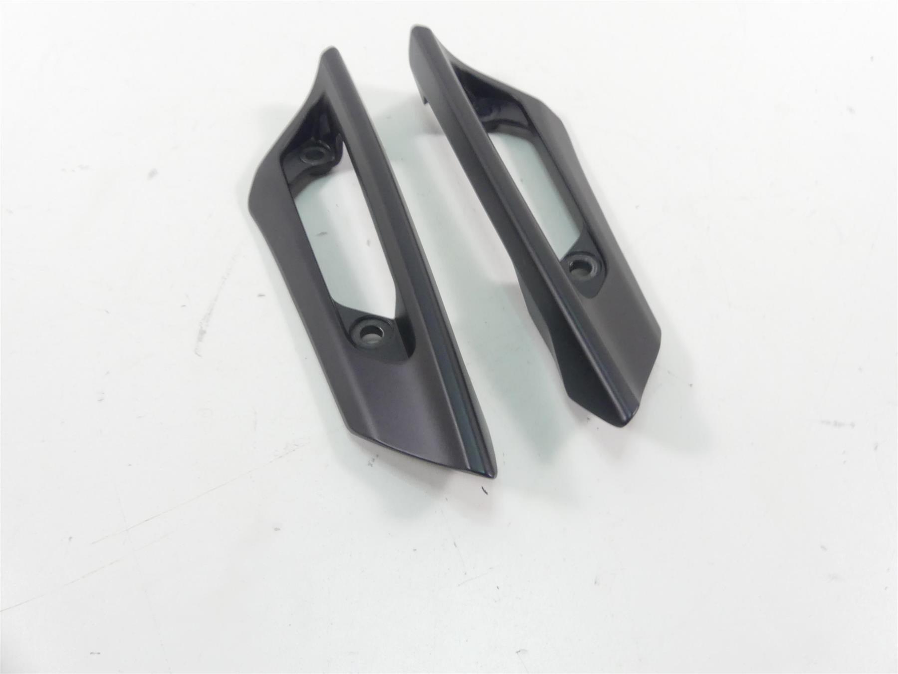 2022 Indian FTR1200 S Rear Passenger Grab Rail Handle Set 5142162 5142163 {{ shop.shopifyCountryName }} - Mototech271