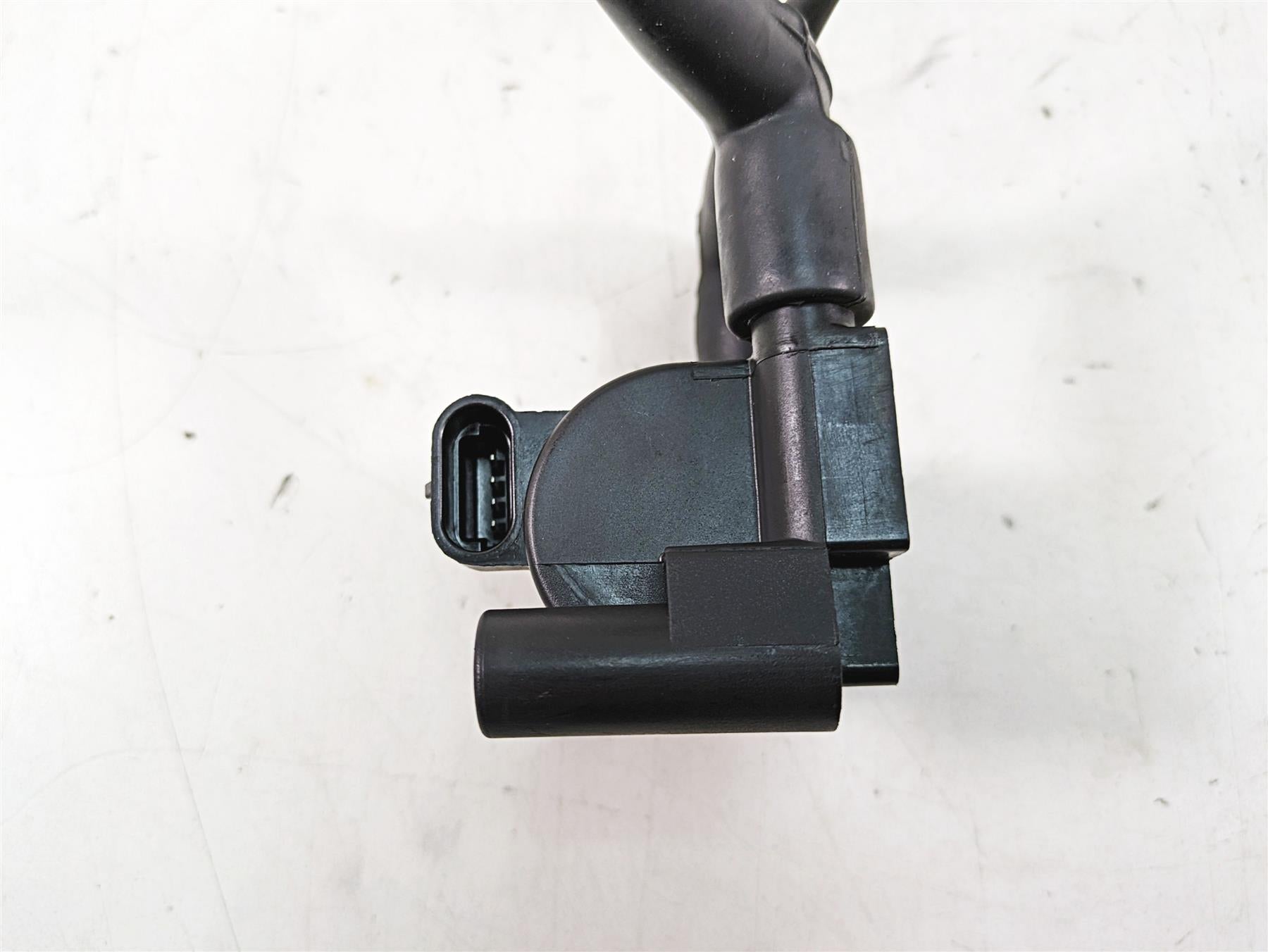 2015 Harley Touring FLHXS Street Glide Ignition Coil Wires & Plugs 31696-07A {{ shop.shopifyCountryName }} - Mototech271