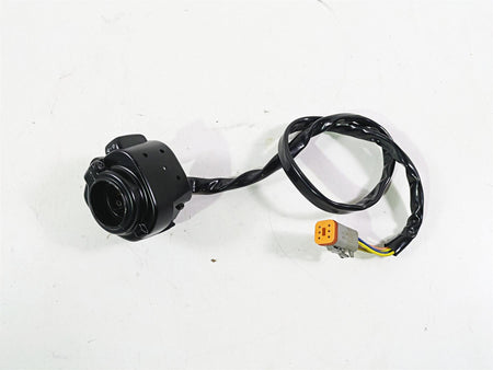 2006 Harley VRSCR Street V-Rod Left Hand Control Switch 71682-06A 71685-06A {{ shop.shopifyCountryName }} - Mototech271