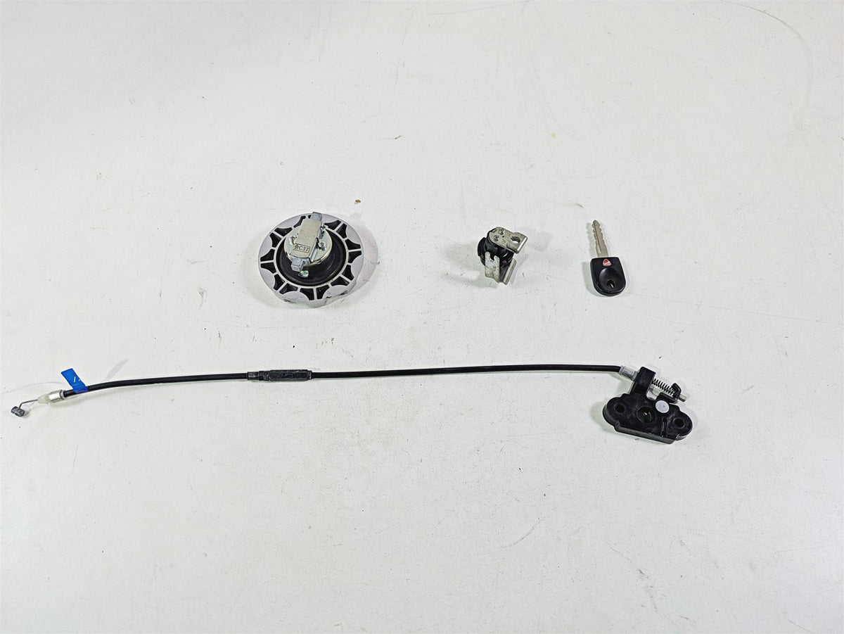 2013 Ducati Hypermotard 821 SP Fork Lock Key Fuel Tank Cap Set 89520182A {{ shop.shopifyCountryName }} - Mototech271