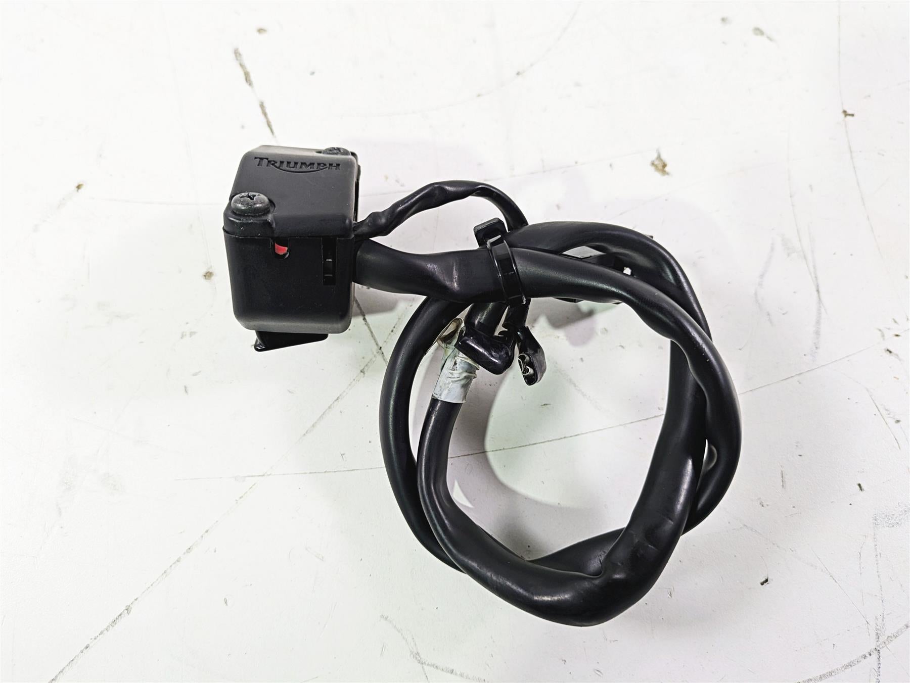 2012 Triumph Daytona 675 Right Hand Start Stop Control Switch T2049237 {{ shop.shopifyCountryName }} - Mototech271