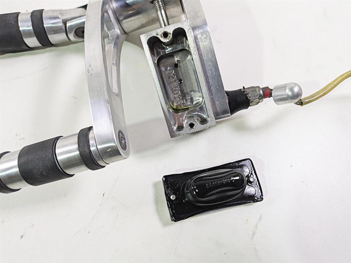2002 Big Dog Pitbull Front Left Right Footpeg Master Cylinder Shifter Set {{ shop.shopifyCountryName }} - Mototech271