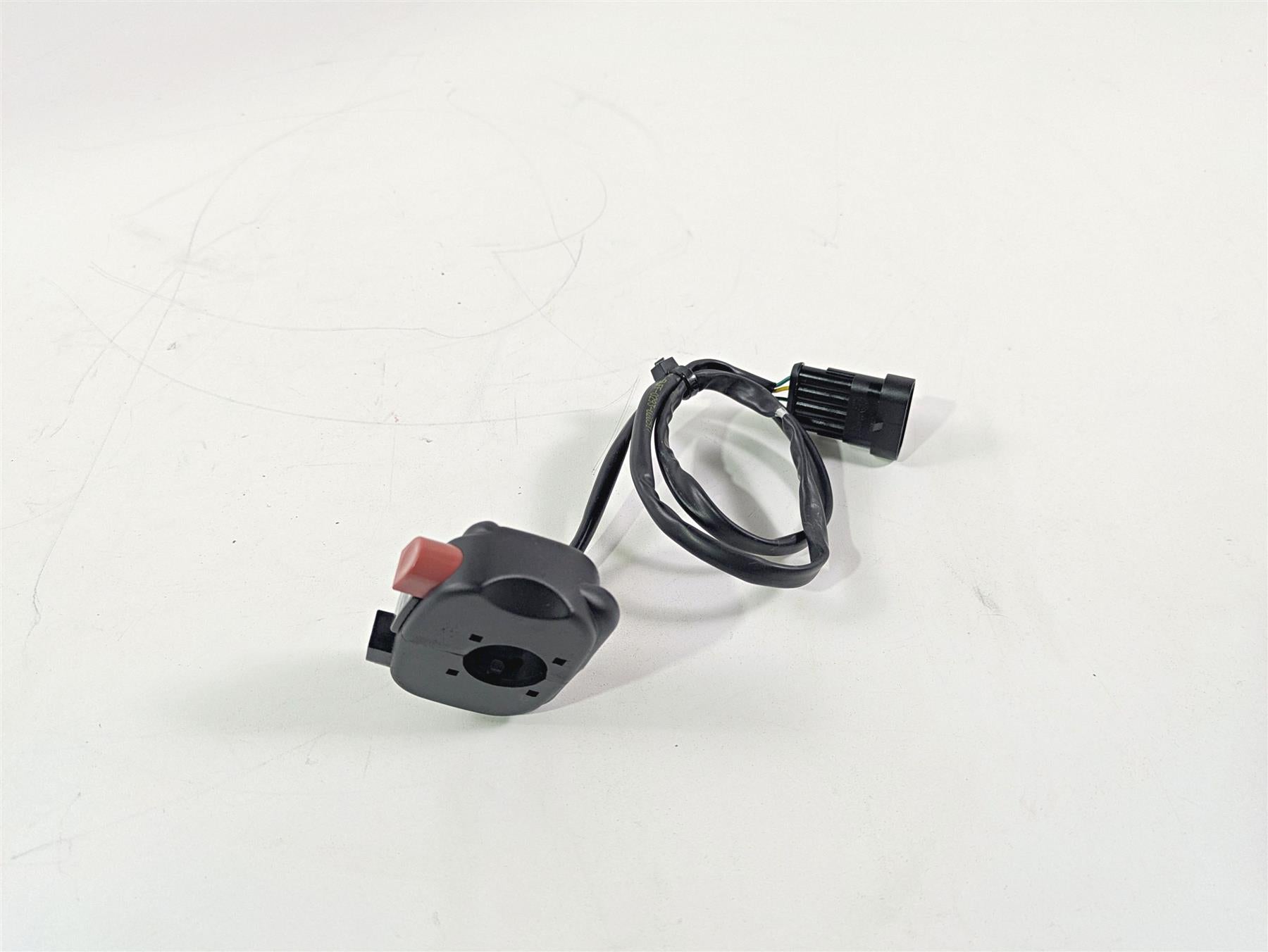 2017 Aprilia RSV 1100 Tuono V4 Factory Right Hand Control Switch B045021 {{ shop.shopifyCountryName }} - Mototech271