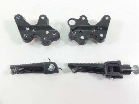 2022 Suzuki GSXR750 Front Rider Driver Footpeg Foot Peg Set 43511-14J10 {{ shop.shopifyCountryName }} - Mototech271