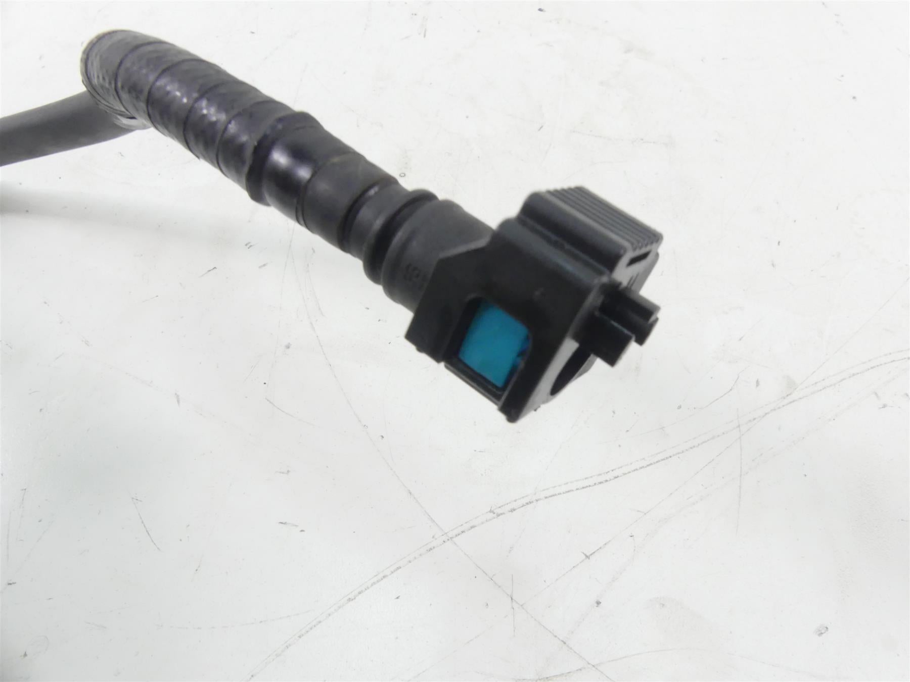 2015 Yamaha MT09 FZ09 Fuel Injection Injector Rail 1RC-13930-00-00 {{ shop.shopifyCountryName }} - Mototech271