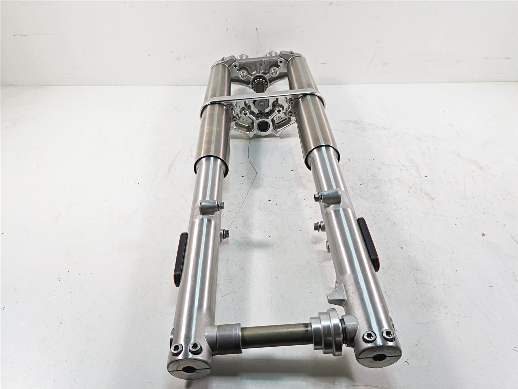 2011 Triumph America Straight Front Forks Triple Tree Axle Riser Set T2041404 {{ shop.shopifyCountryName }} - Mototech271