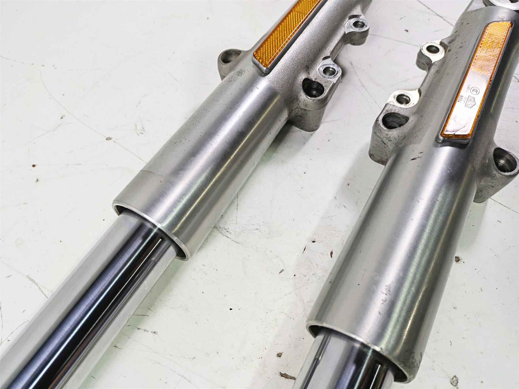 2016 Harley Touring FLTRX Road Glide Front Fork Leg Set 49mm 45400021 45400022 {{ shop.shopifyCountryName }} - Mototech271